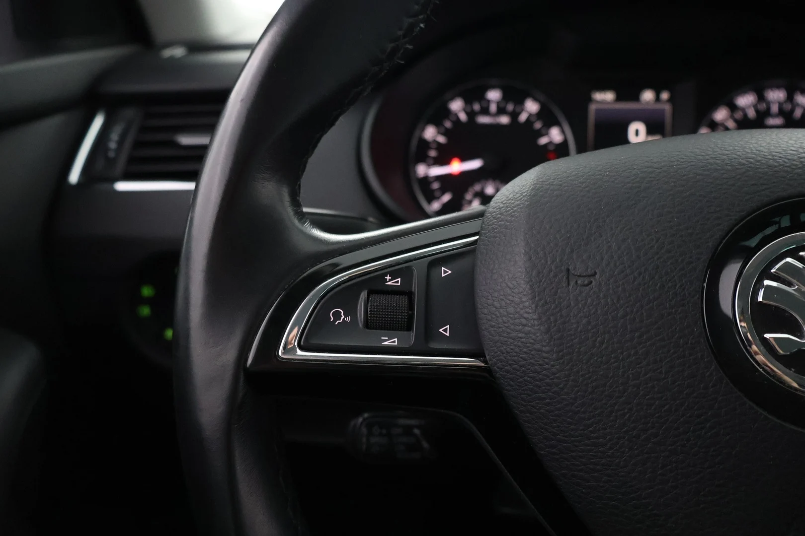 Car Image - 7lvVdkC07KkZ9sUmuseCSF