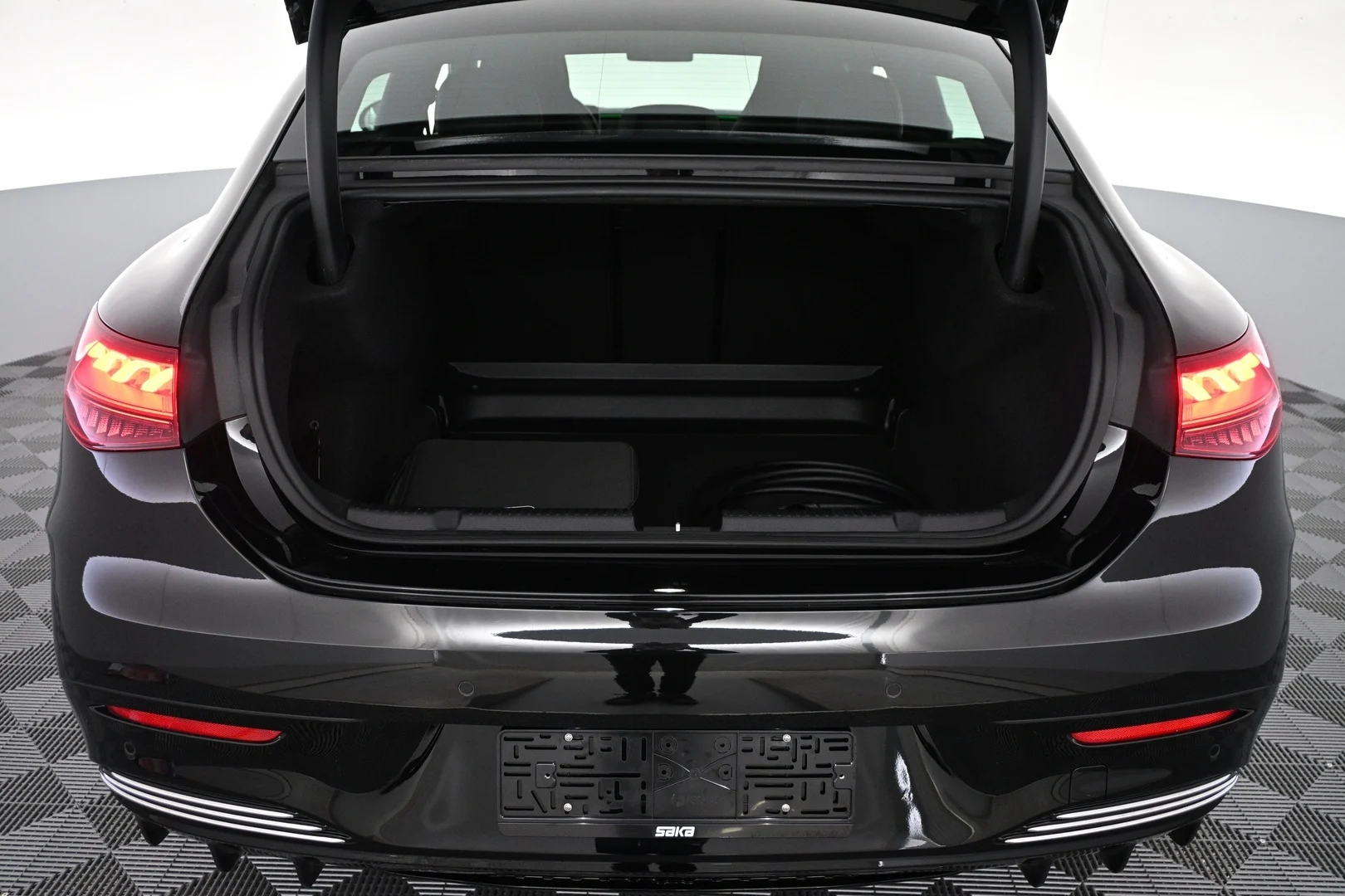 Car Image - 7tN7AoOpuQoHCrWbvqMLU7