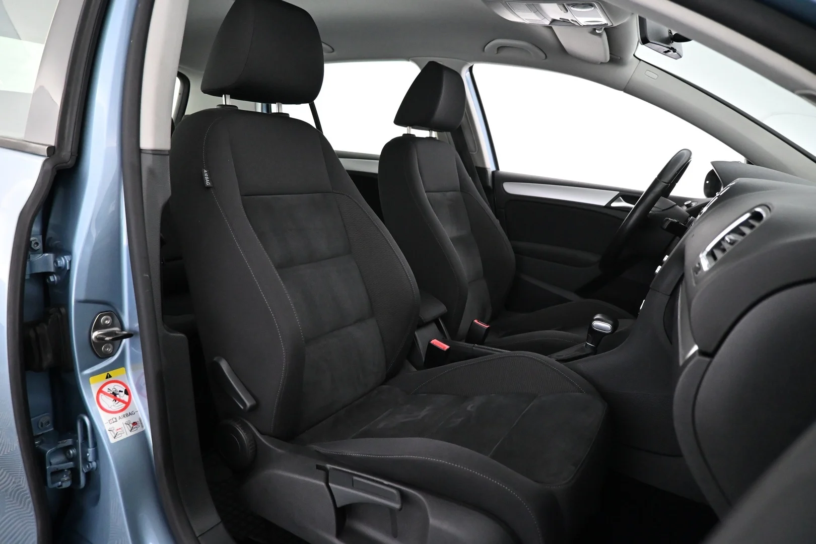 Car Image - 5U10idFNF65OTXwch644Mj