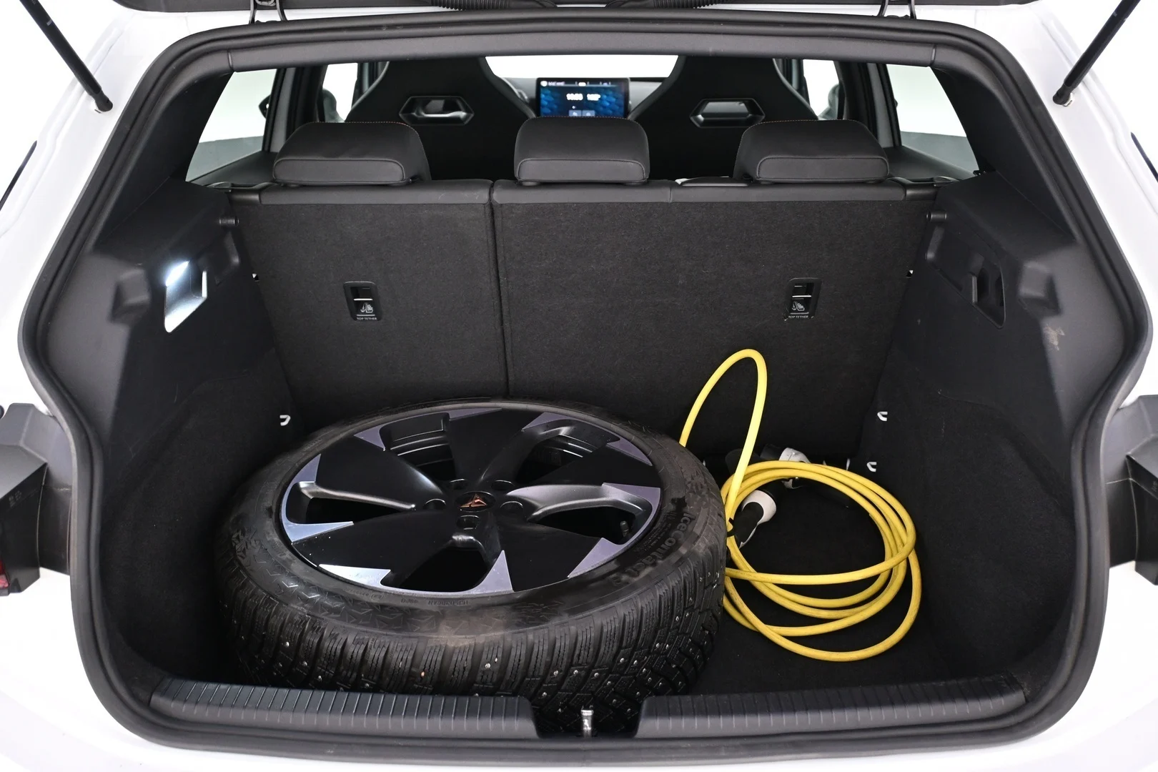 Car Image - 4JKkdkMab51EX8D6sIikh7