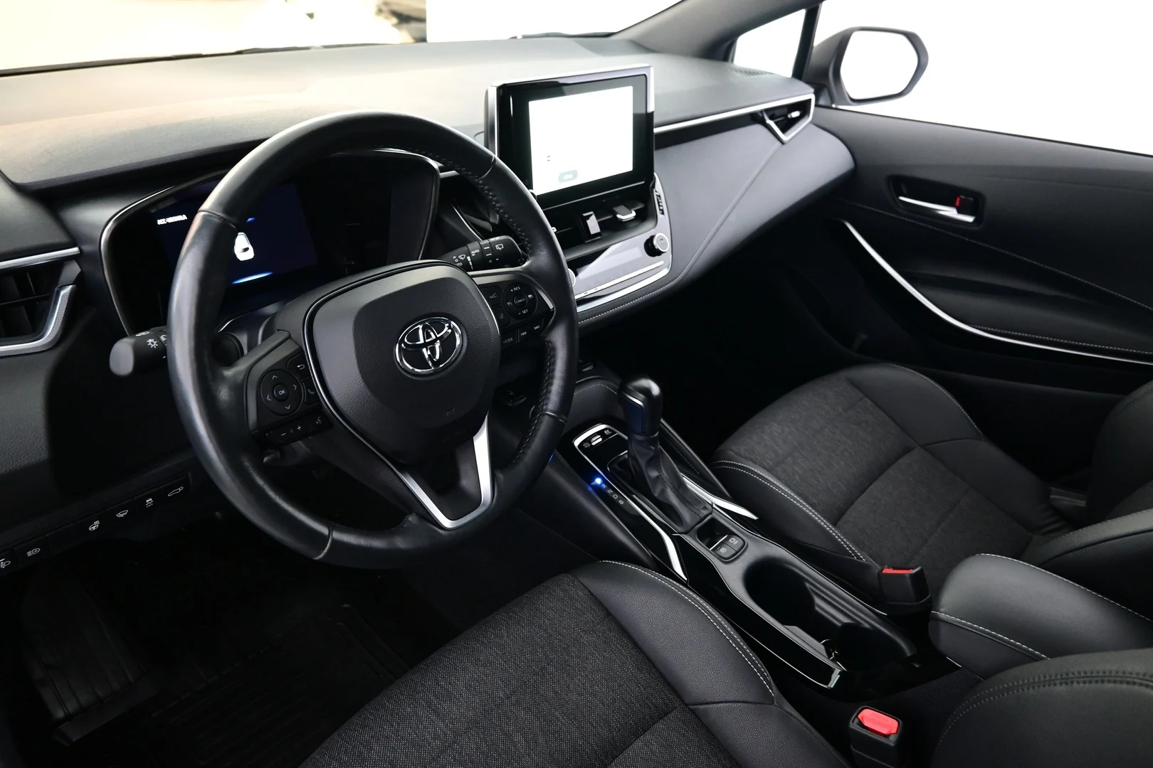 Car Image - 1JRCd2ADovfAvXeYKz44gE