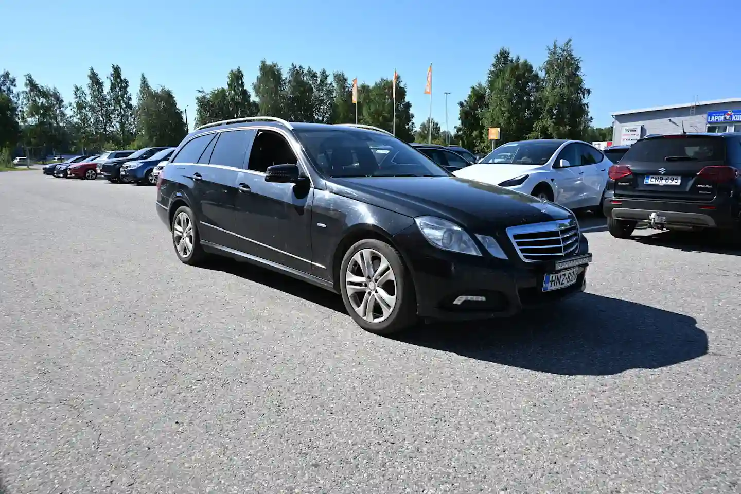 Car Image - 1FRUAW9MdCHkziJIwTnlvD