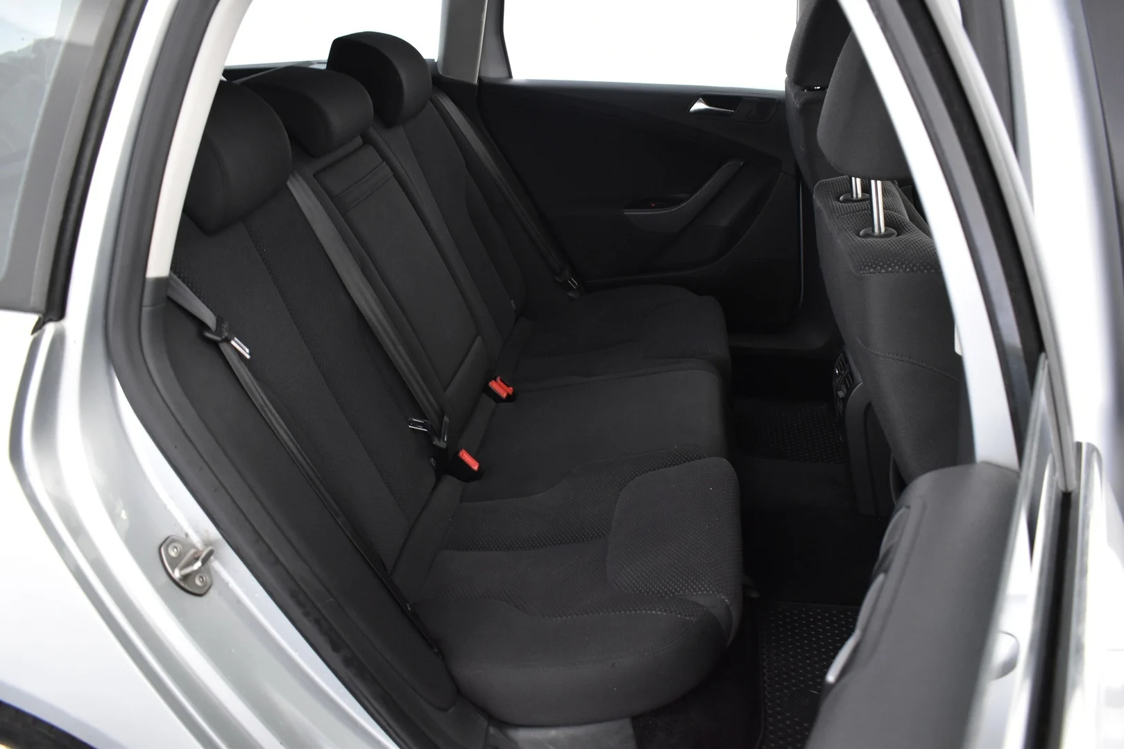Car Image - m92p2JANfFk8DkiIigsLH