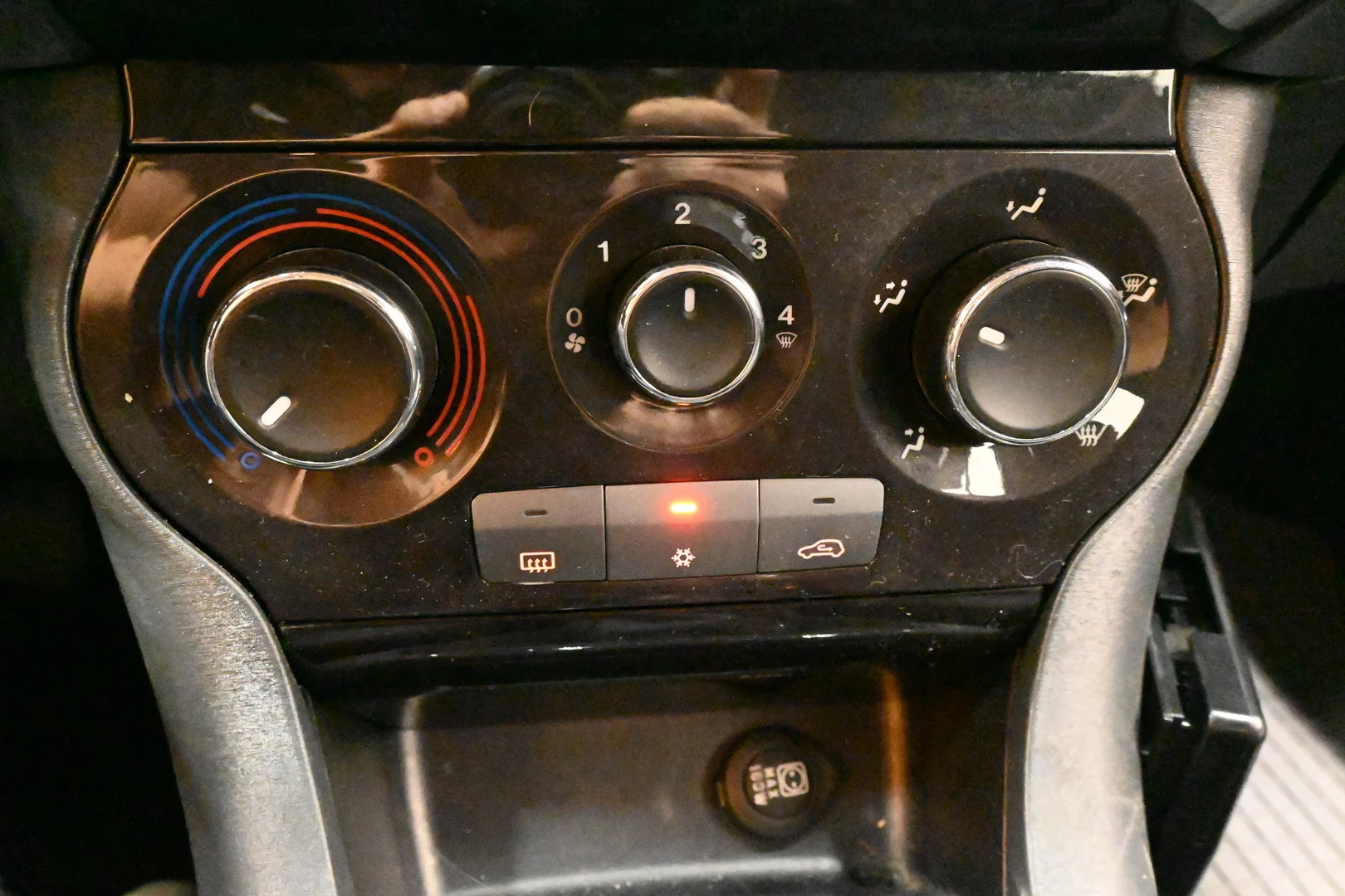 Car Image - 1nYSgegs8HAuIBXthMZYtI