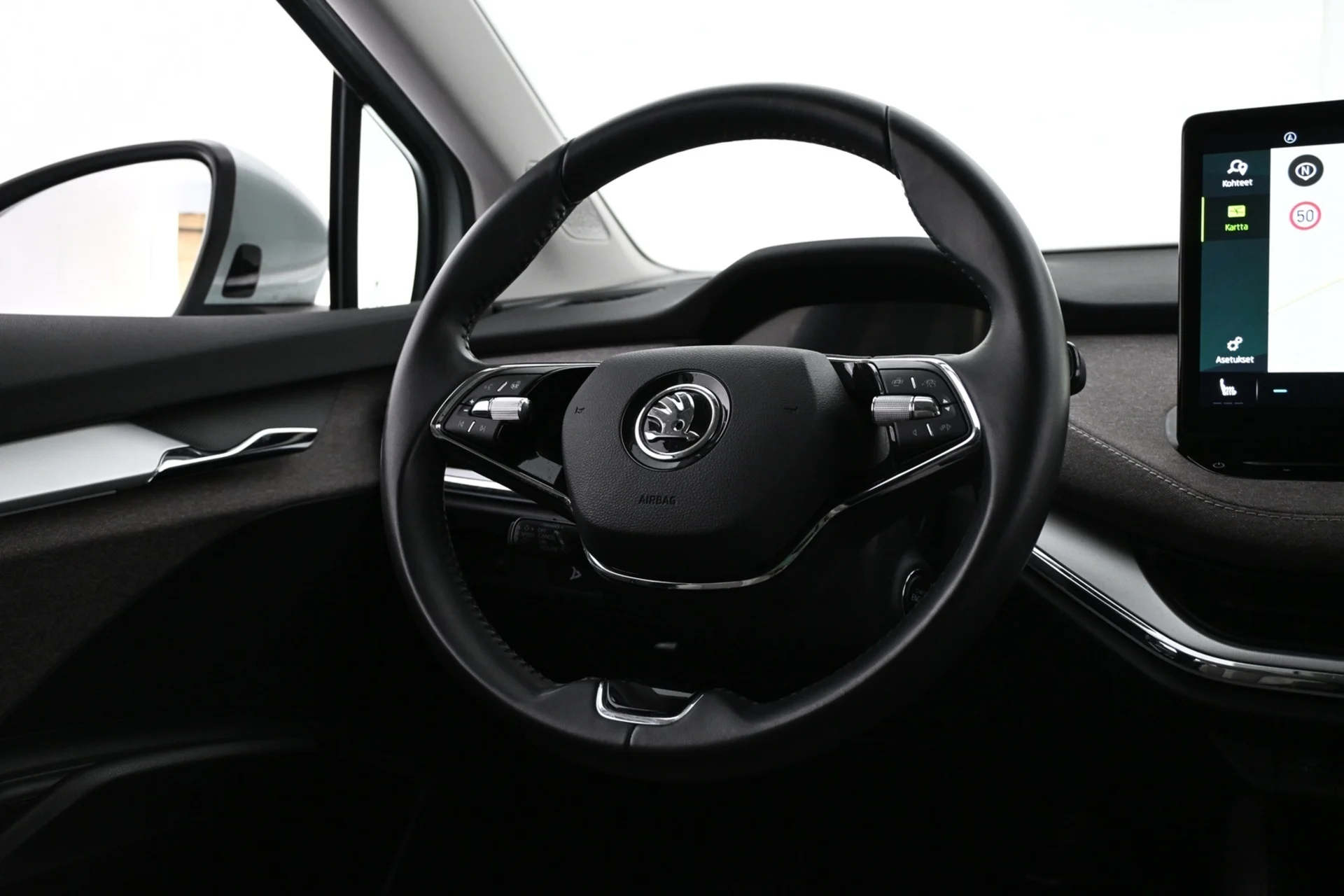 Car Image - c3Sl2OHwcOoI9r9ZKjoXY