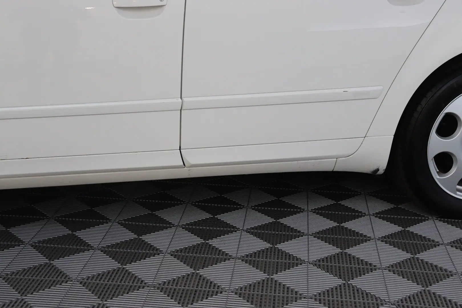 Car Image - 3XKXRwSw7mFJgPiGTk78Rv