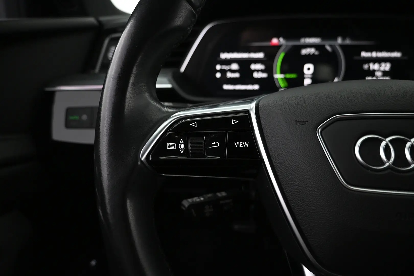 Car Image - 1xILO2glP0eszdecCLY2Yw