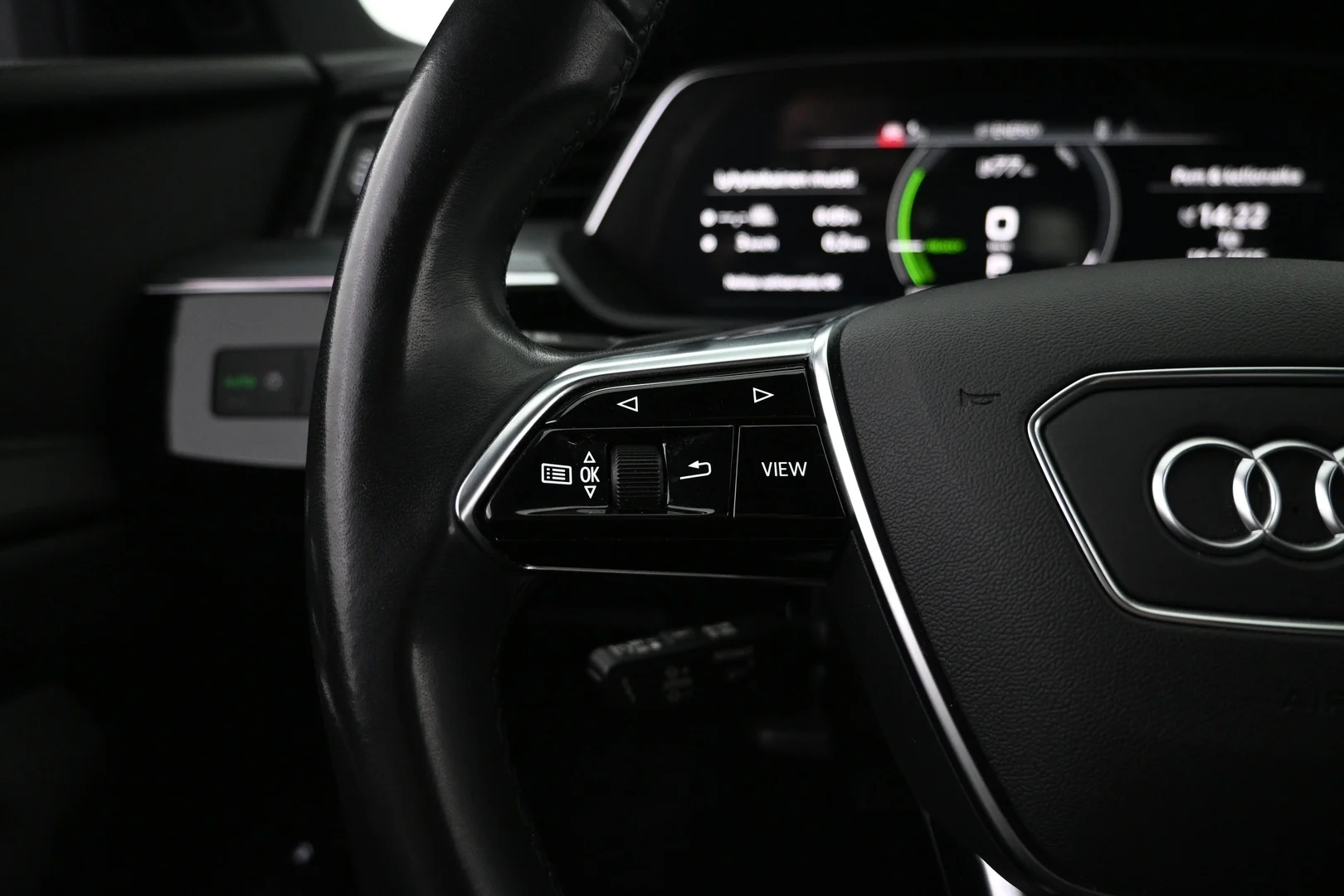 Car Image - 1xILO2glP0eszdecCLY2Yw
