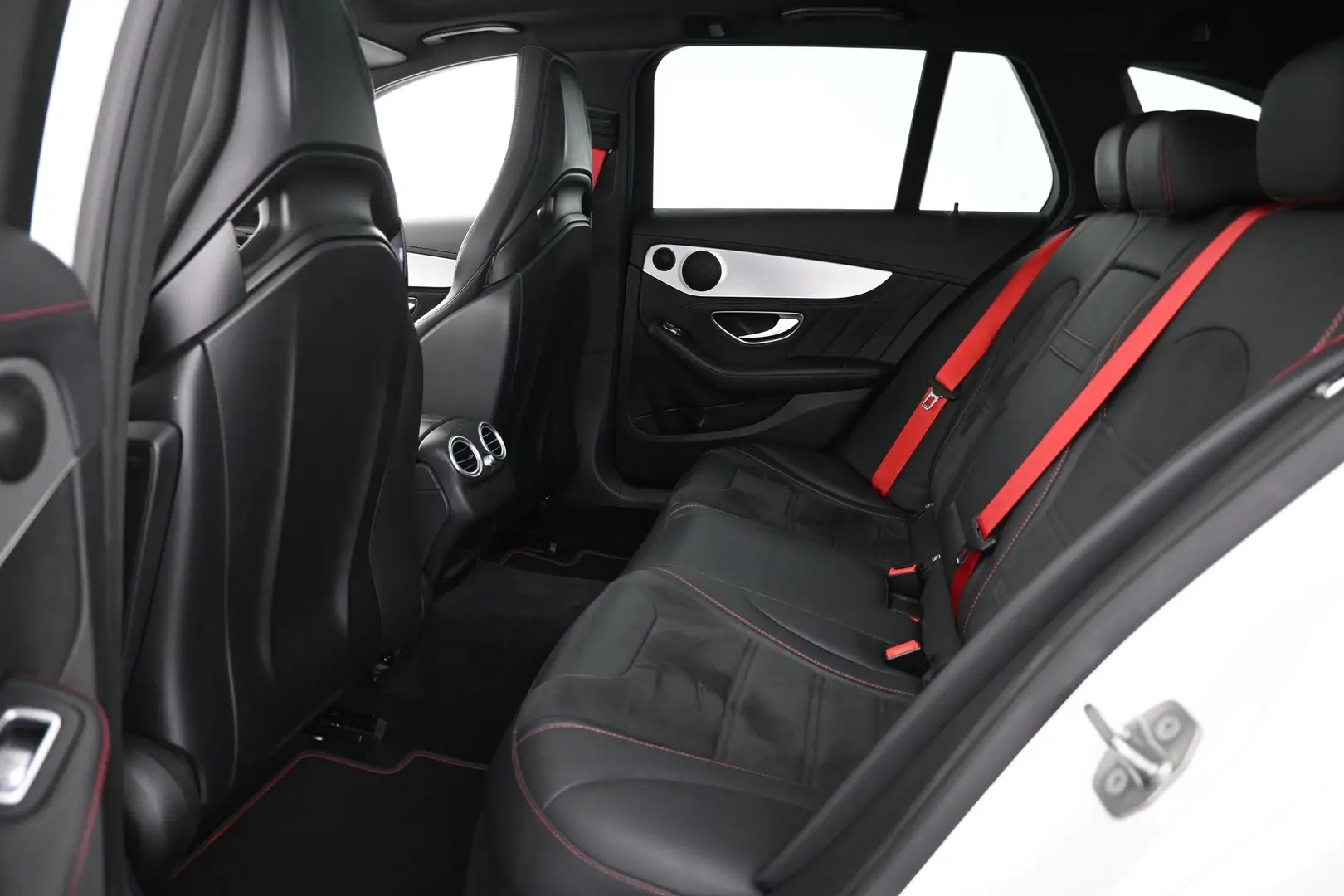 Car Image - 4MAK0eBjCSPmi7L7eEWI93
