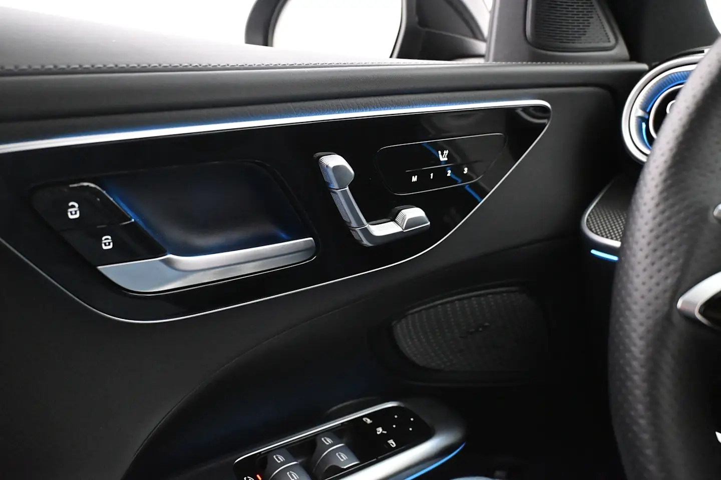 Car Image - 3ojv9FhwbRCi6lrzidK5uU