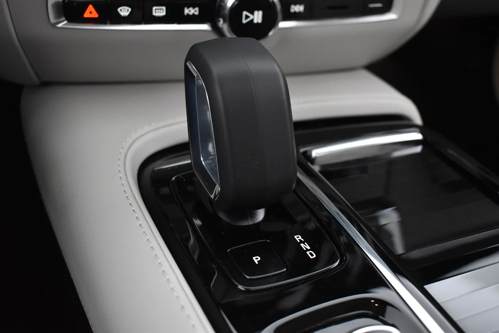 Car Image - 34J4BJ0AotTl6oC31VGAja
