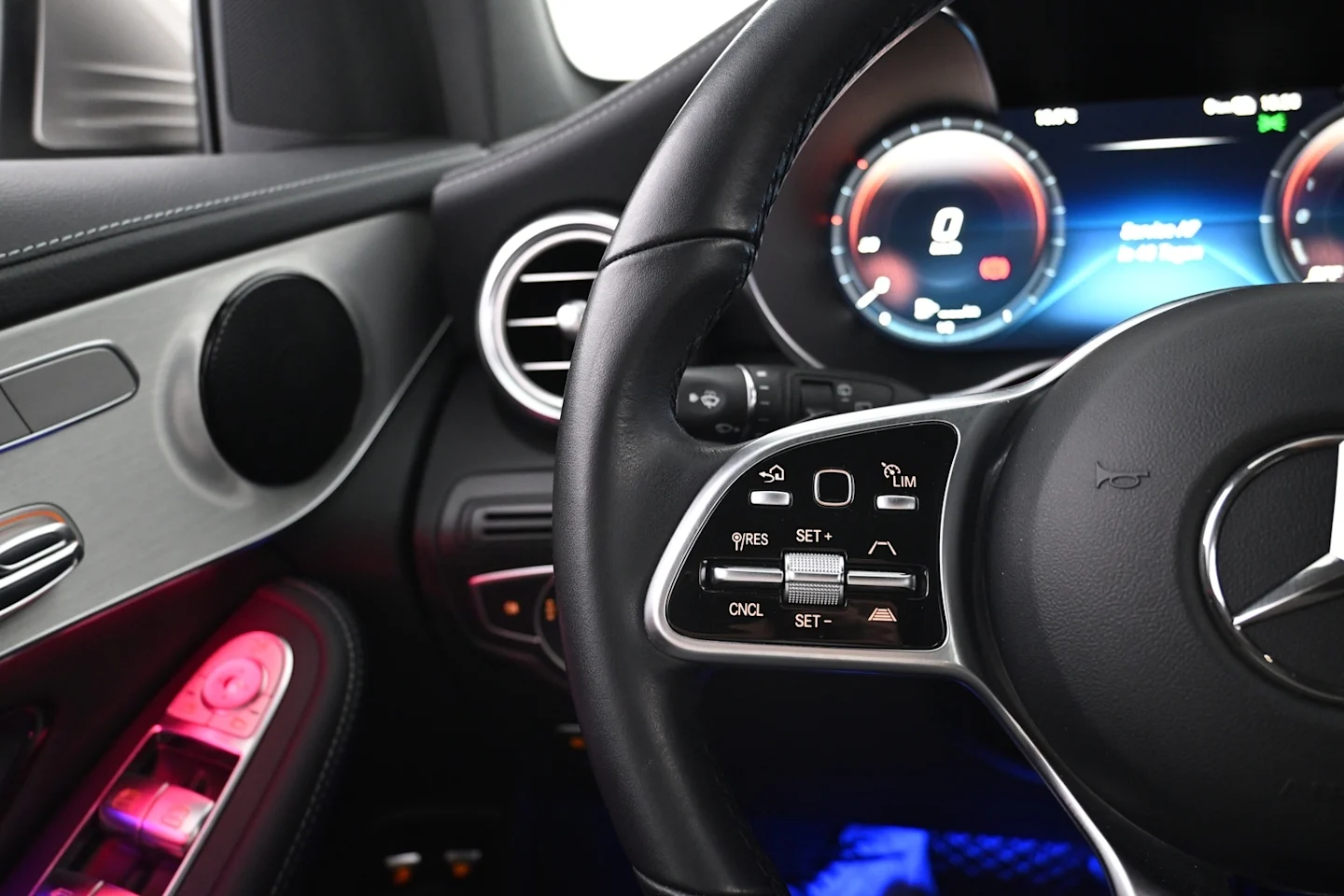 Car Image - 5zOW3G9IP04ZiOCHM1ZoxI