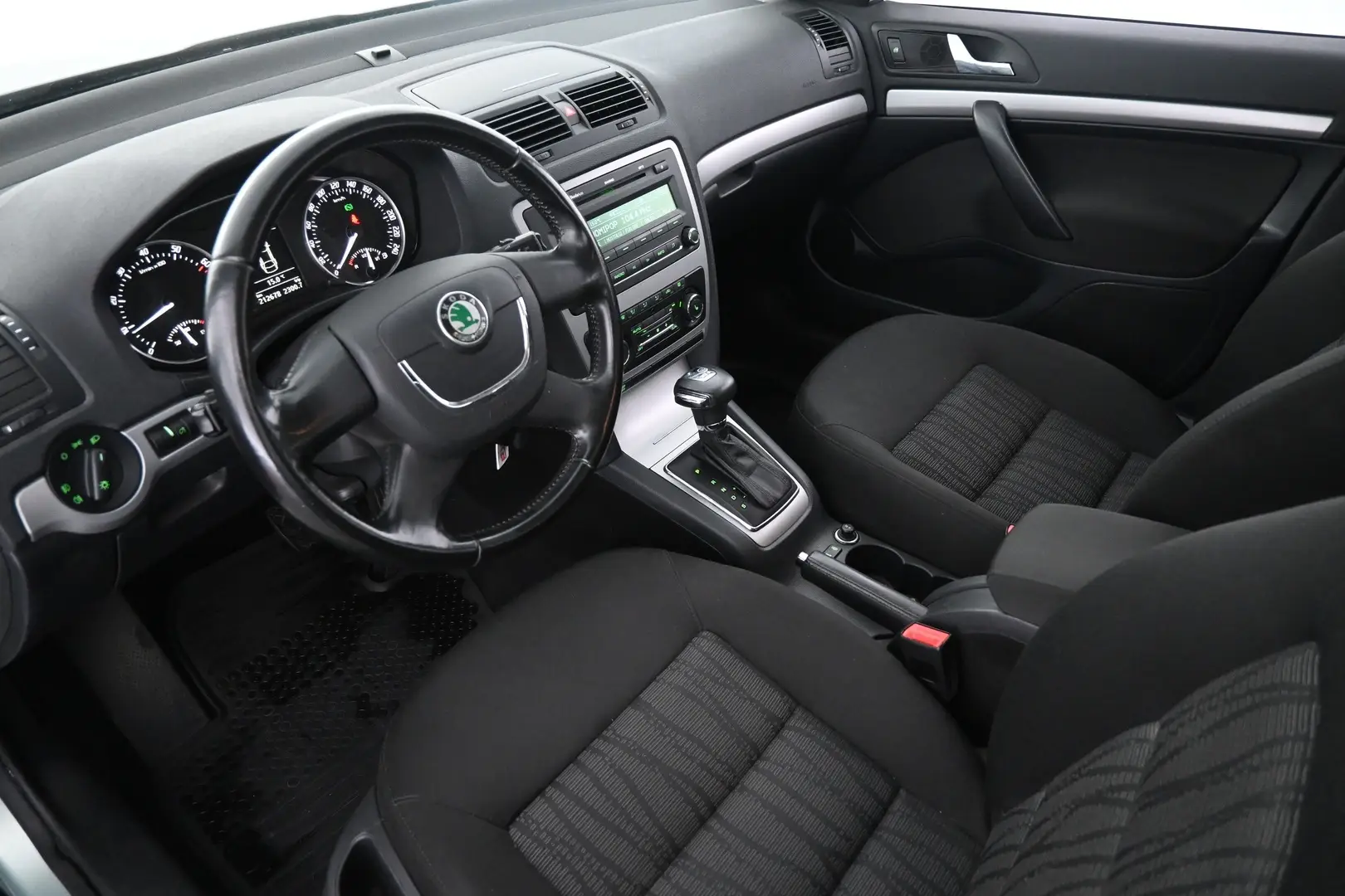 Car Image - 7F6NBdMk7TtO2vuyHZ6TwM