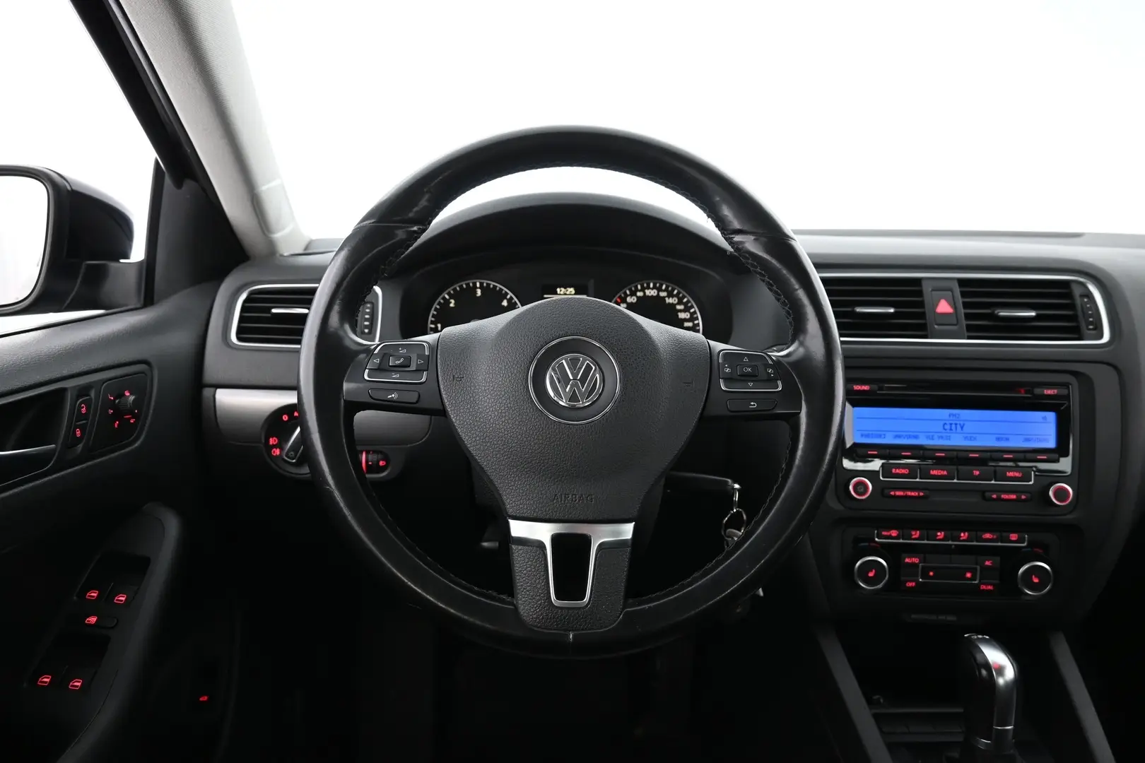 Car Image - 2Y8UQVmTqpf4xjzWVcuko1
