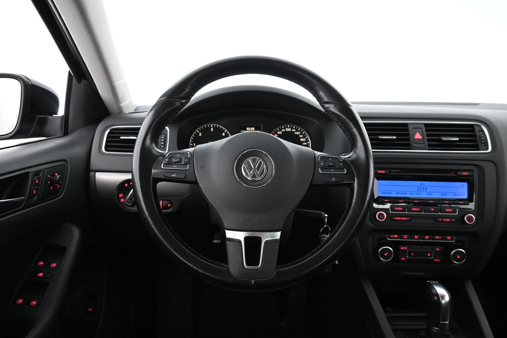 Car Image - 2Y8UQVmTqpf4xjzWVcuko1