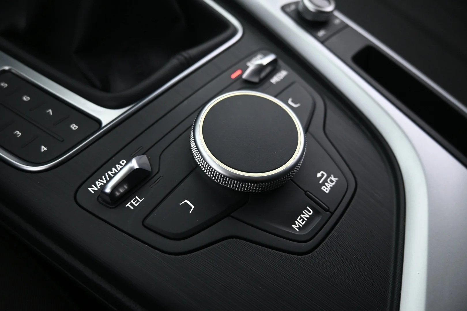 Car Image - 4eFYAmX28vjO4ukndC9KNr