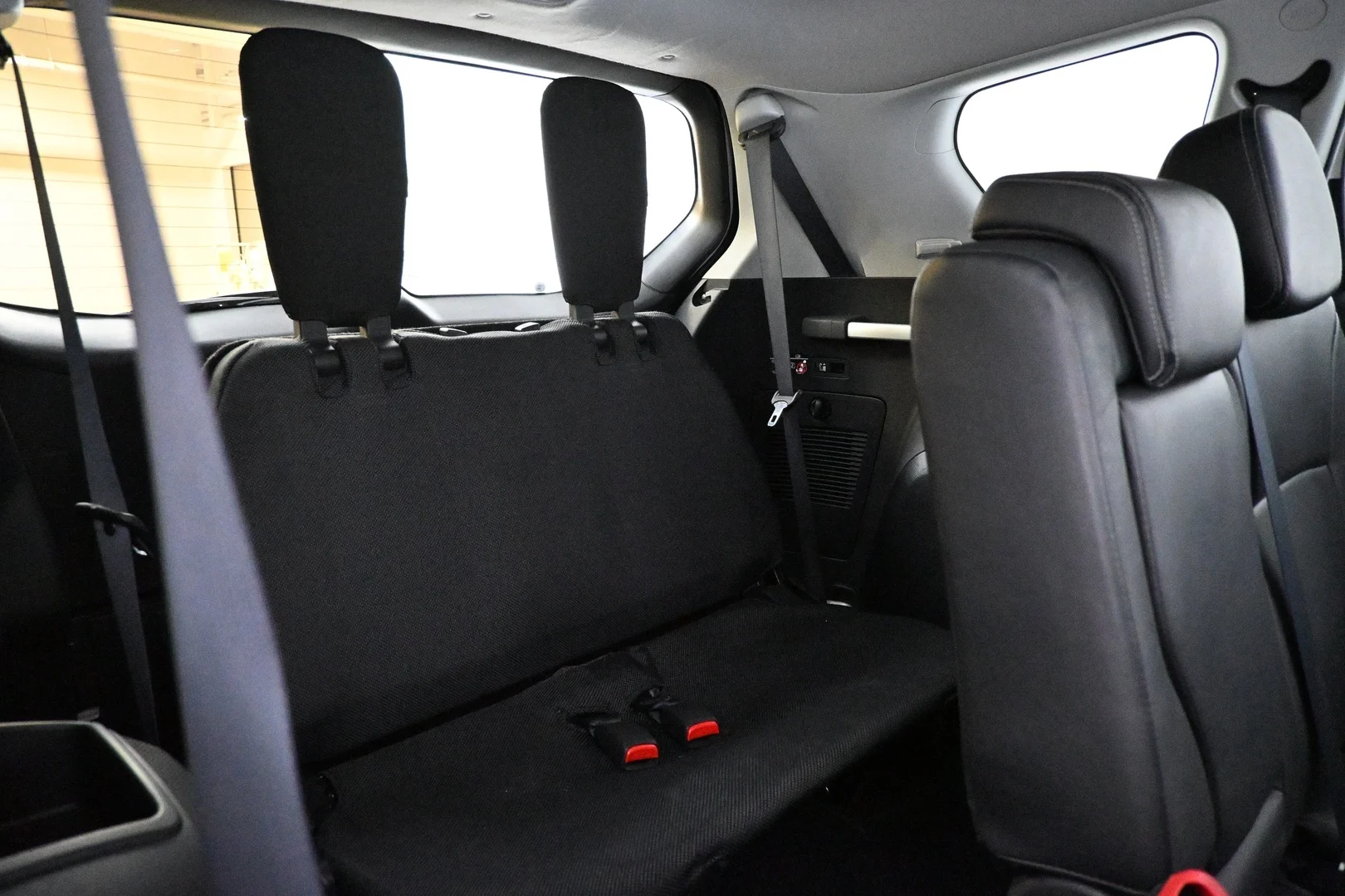 Car Image - 2zYcg4q386FJeocHYpbBi9