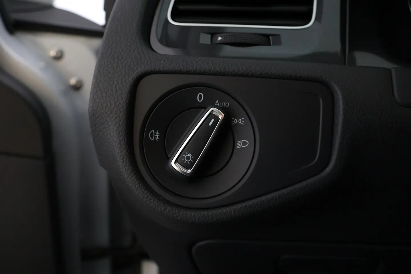 Car Image - 3EkoimfqPRipSaW8K4KAUw