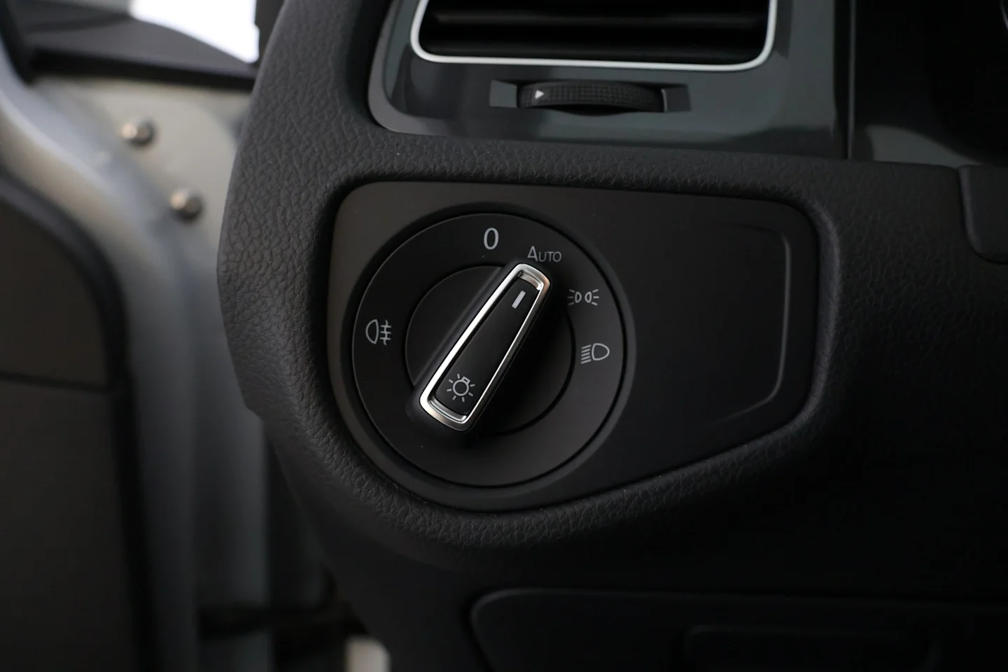 Car Image - 3EkoimfqPRipSaW8K4KAUw