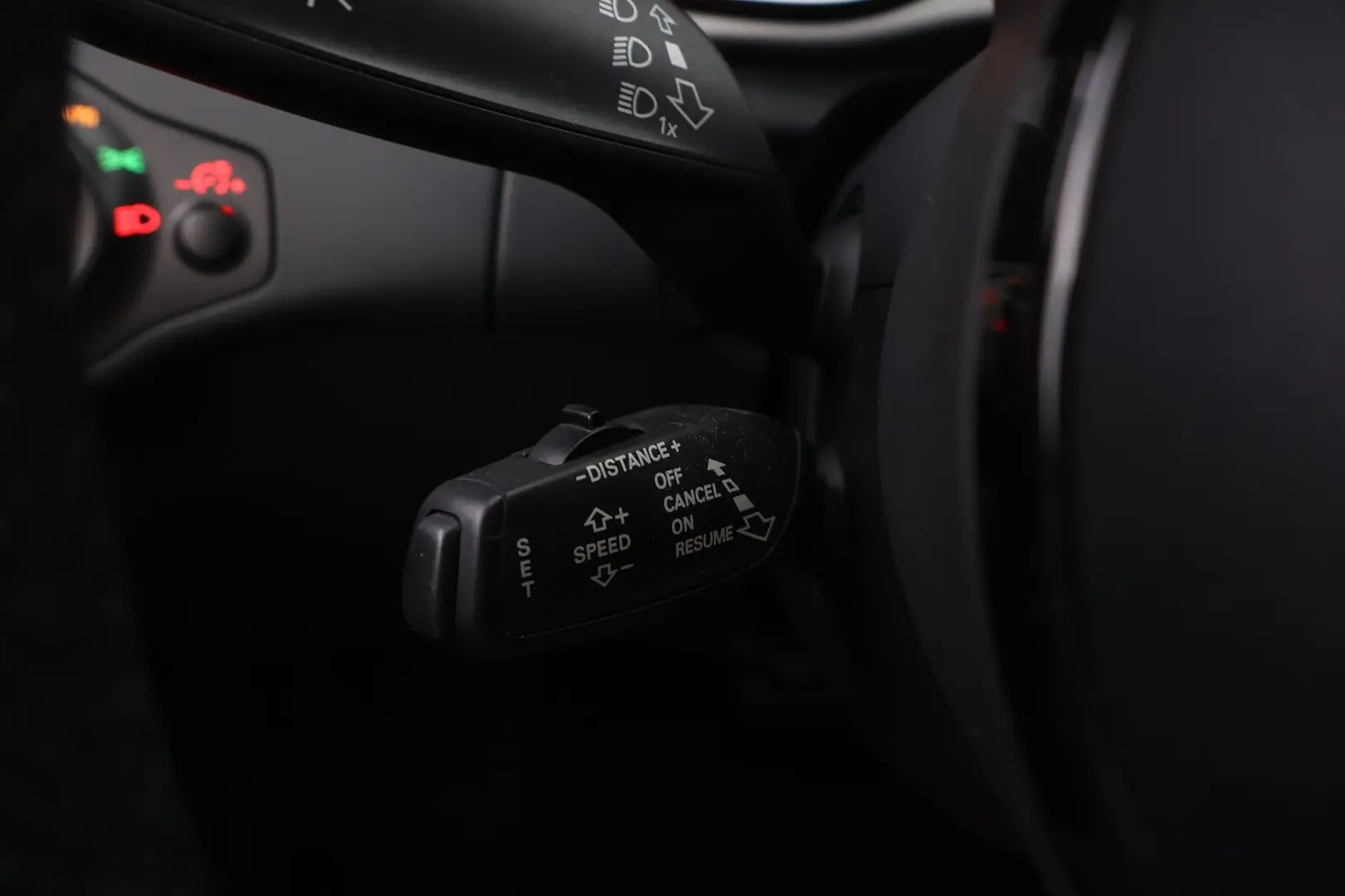 Car Image - 5CmHvkb7r0crxvqSq3T3X7