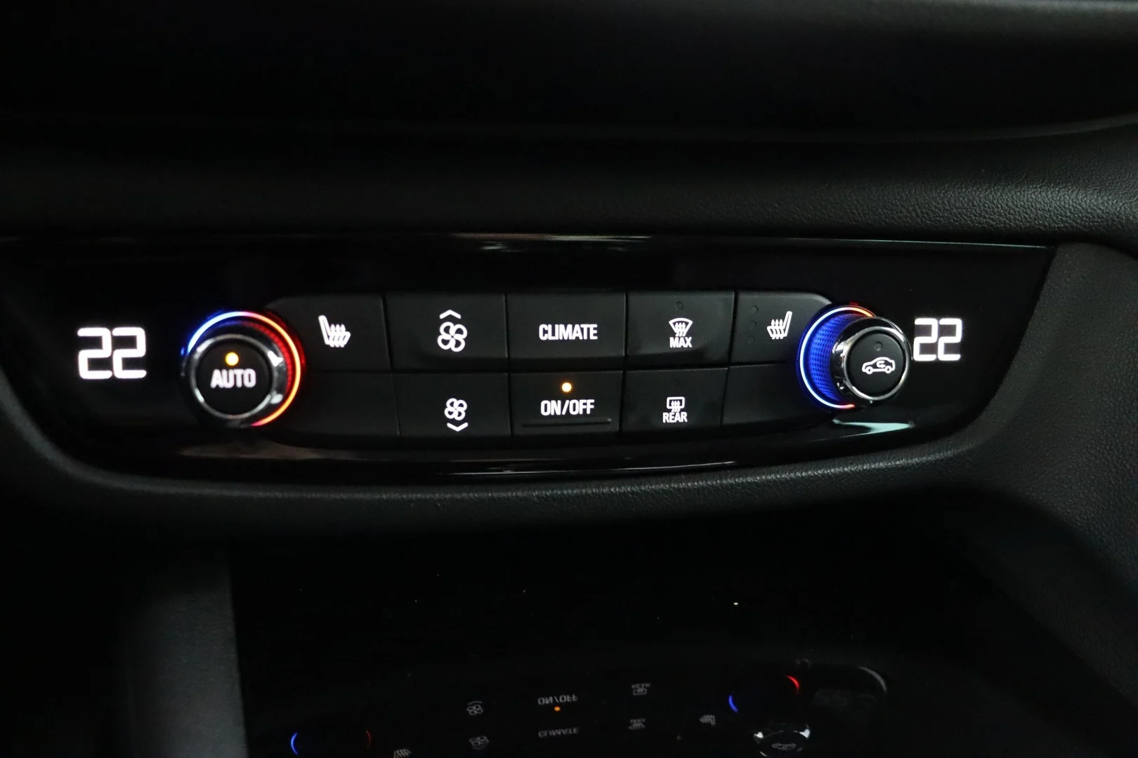Car Image - 76uv2r0C7kKedxoTFnXVFf