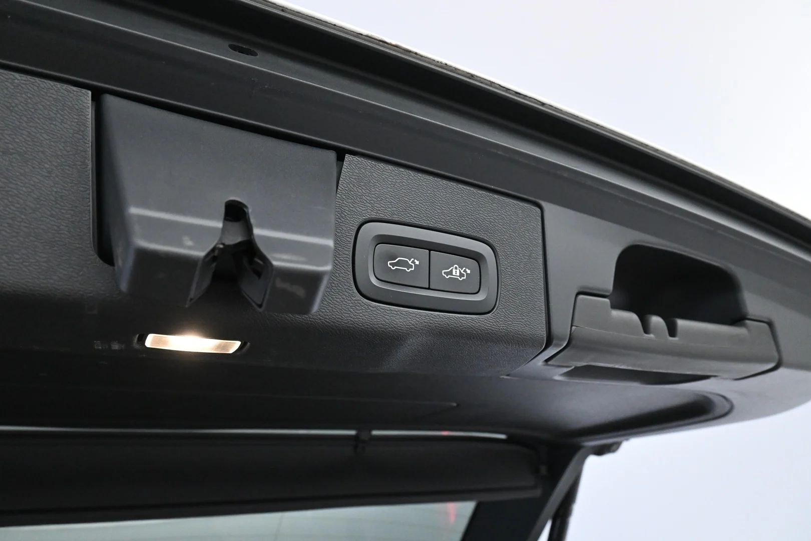 Car Image - 7dUVX9Xi1v8A9g6EoqnSZg