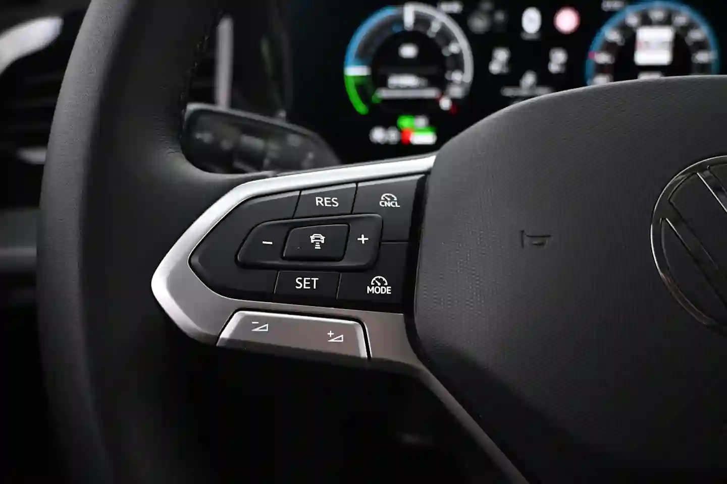 Car Image - 3slfATf0rNdZgaj7HNn875