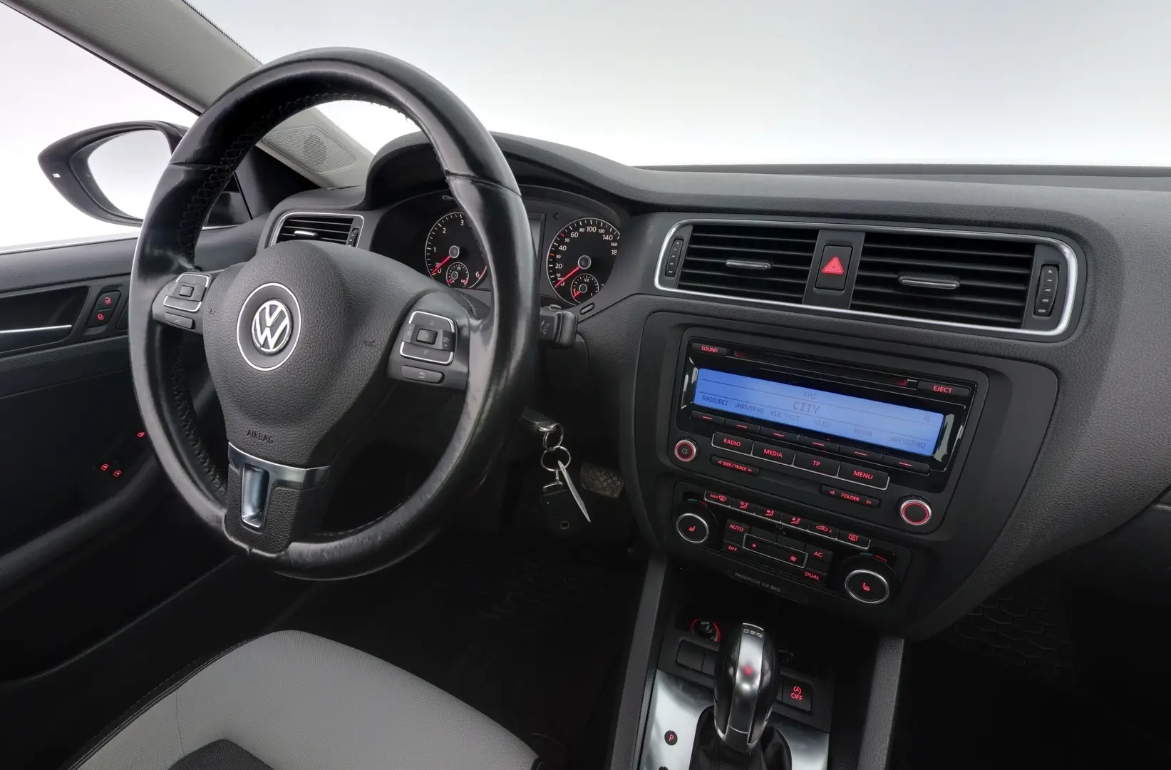 Car Image - 2Y8UQVmTqpf4xjzWVcuko1