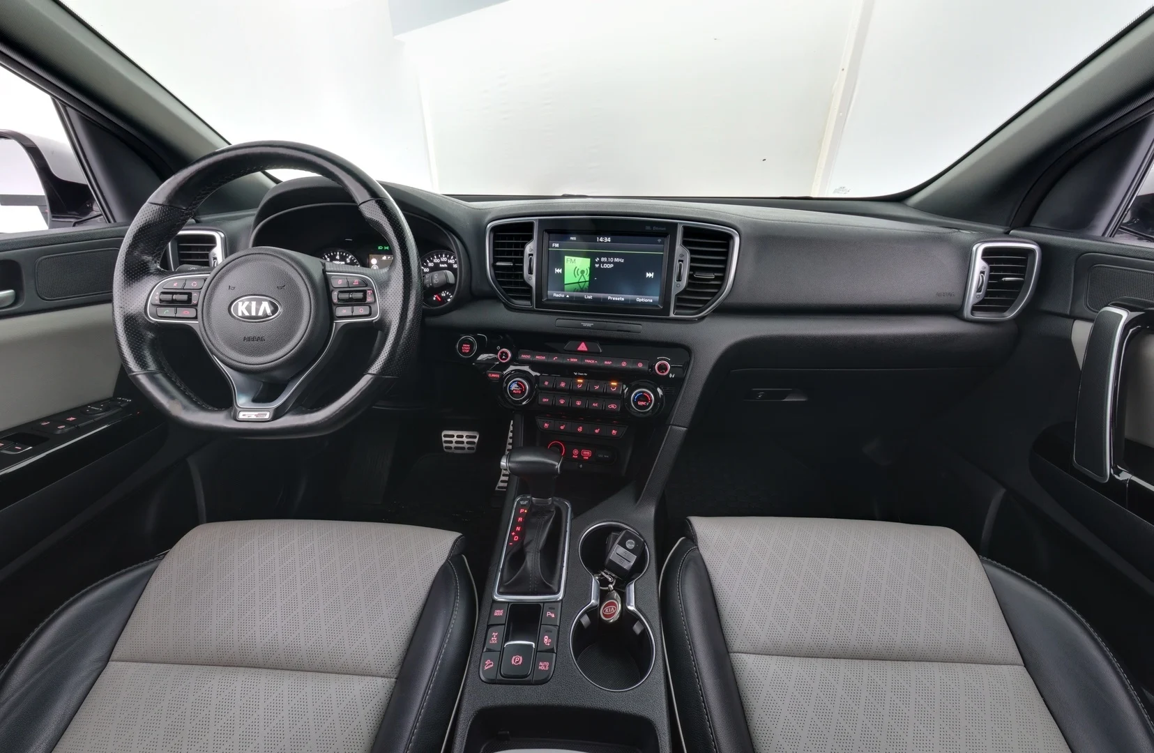 Car Image - 3vBTmuKpxUQHJ9bnB9cObG