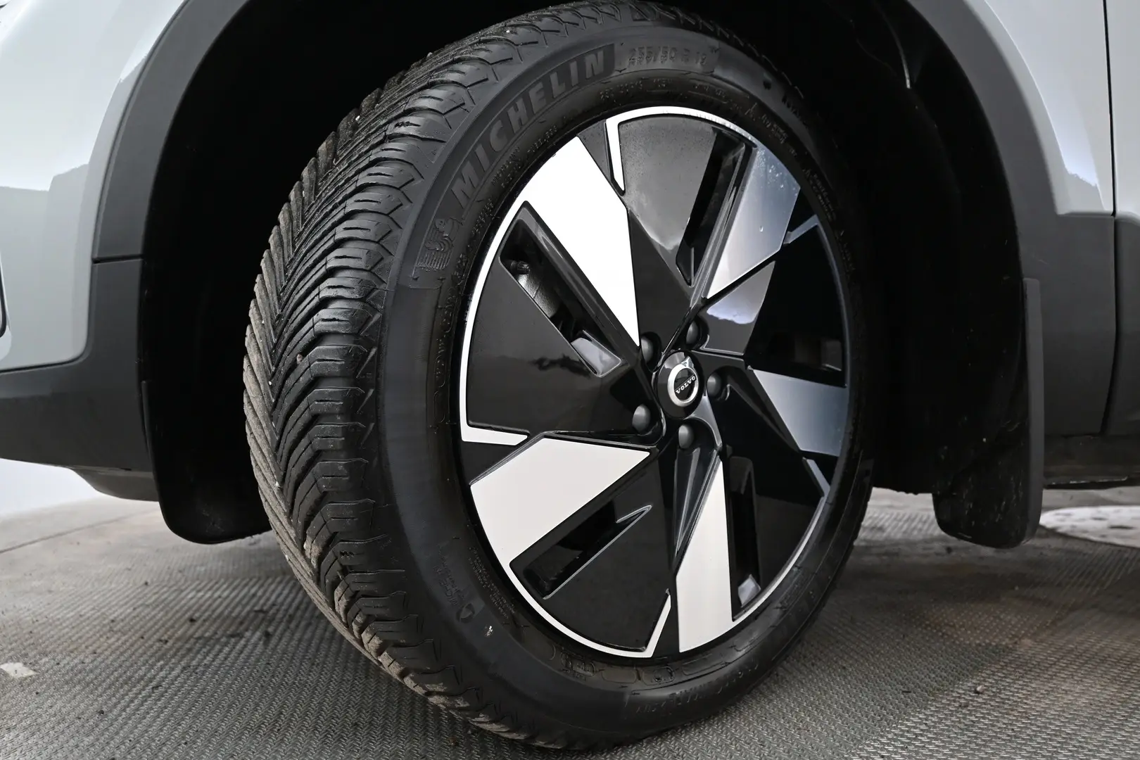 Car Image - 7bbmVcsAXYnaMfH9sCVwgH