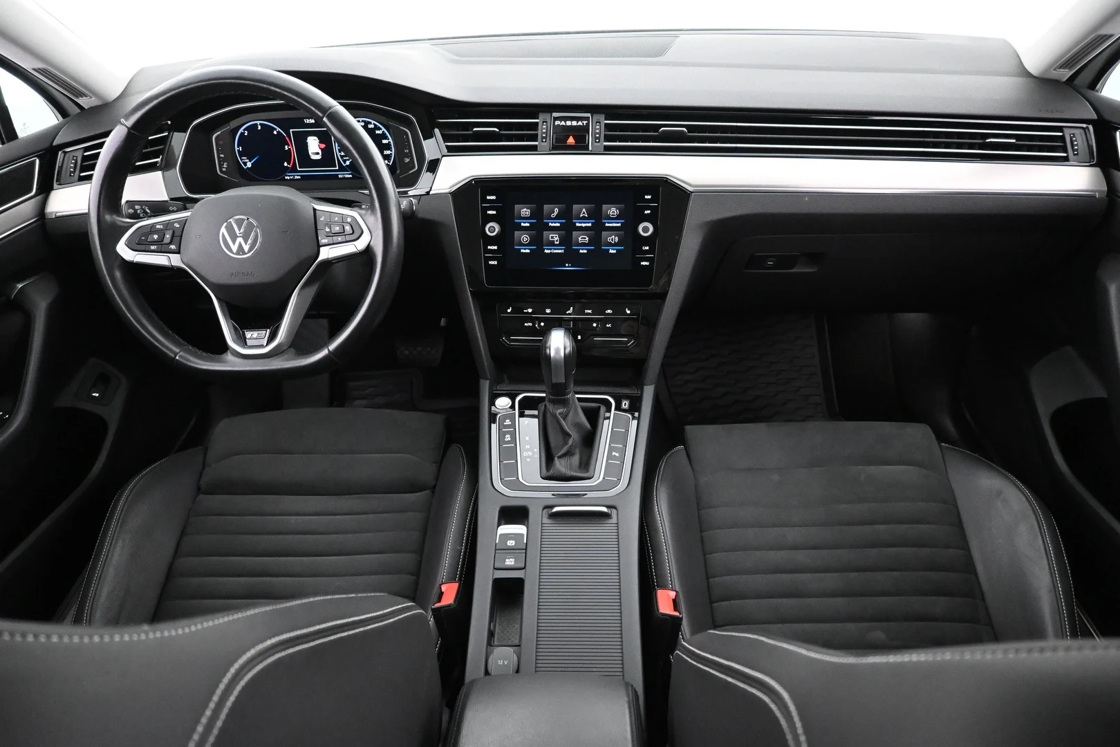 Car Image - 4nJReJsxscAOXsydfrxFJx