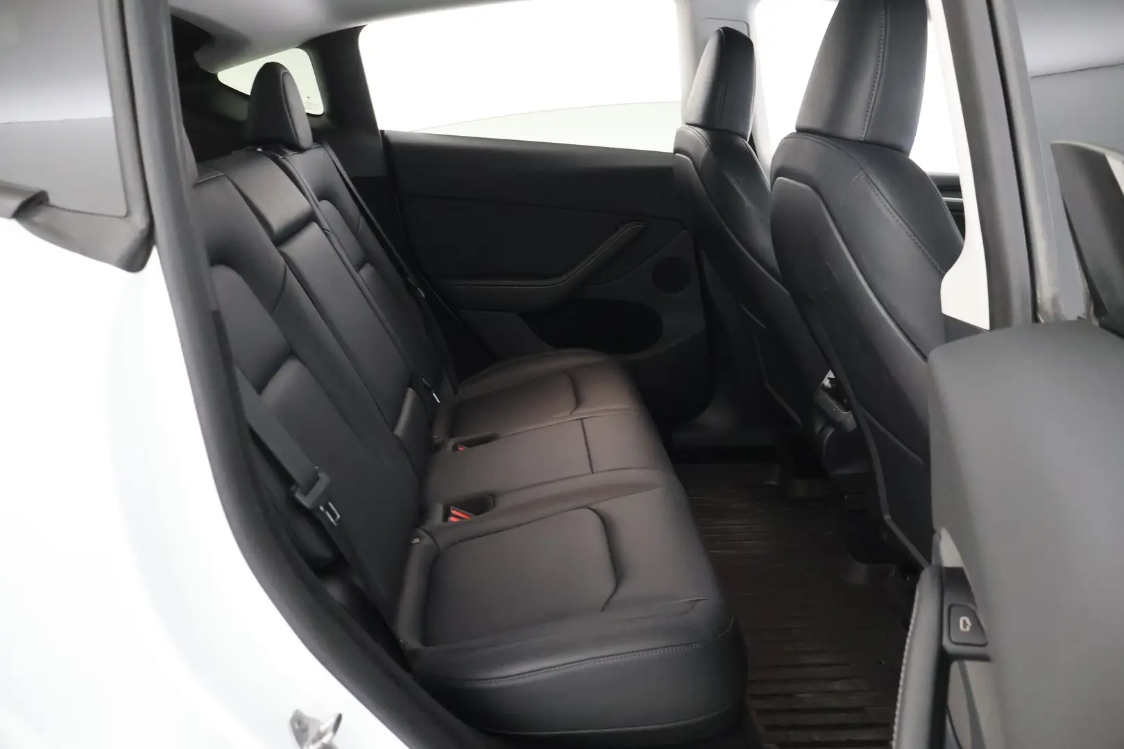Car Image - 1AX6fMHDADDDLQqrhMfdQB