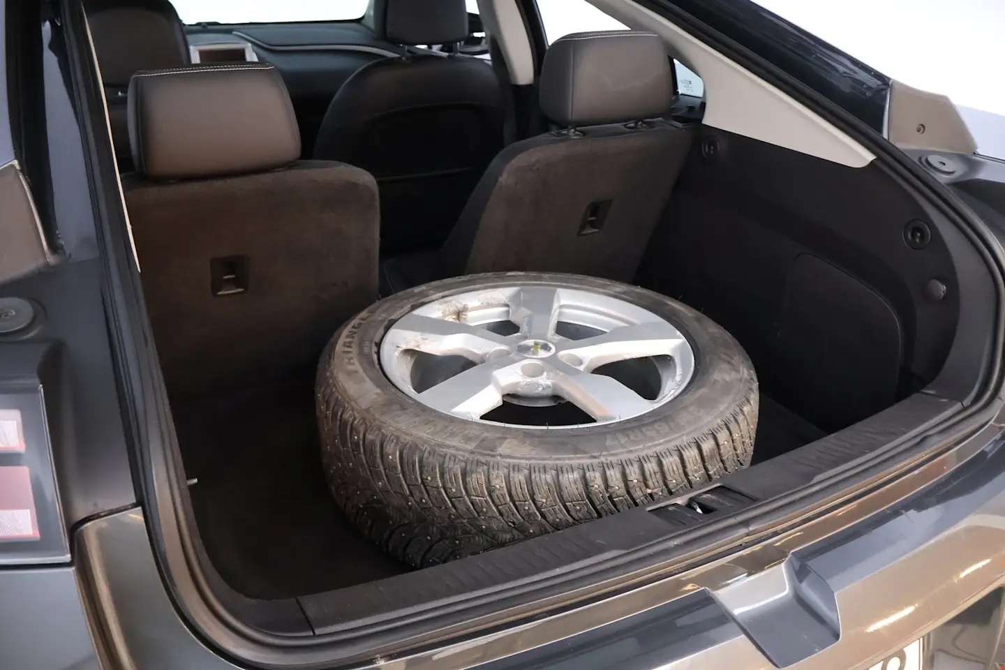 Car Image - 4WYf66vOo9XGFezRqtRTK2