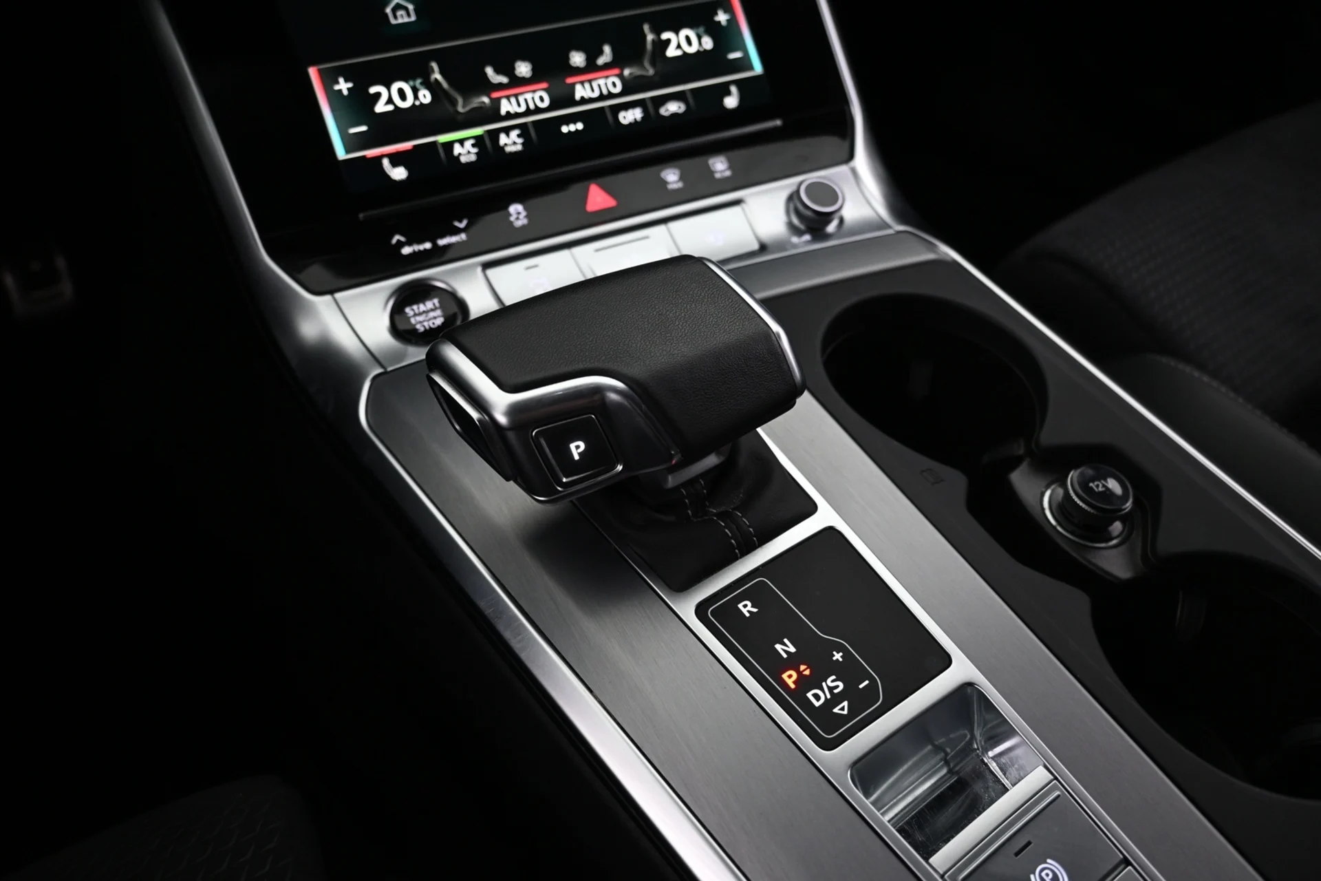 Car Image - 55eynRsJTzkmYz0XsKfLBz