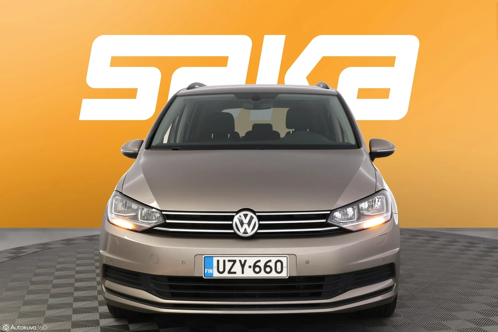 Car Image - 2lT8v6daeNxxO6Q5wbMZiG