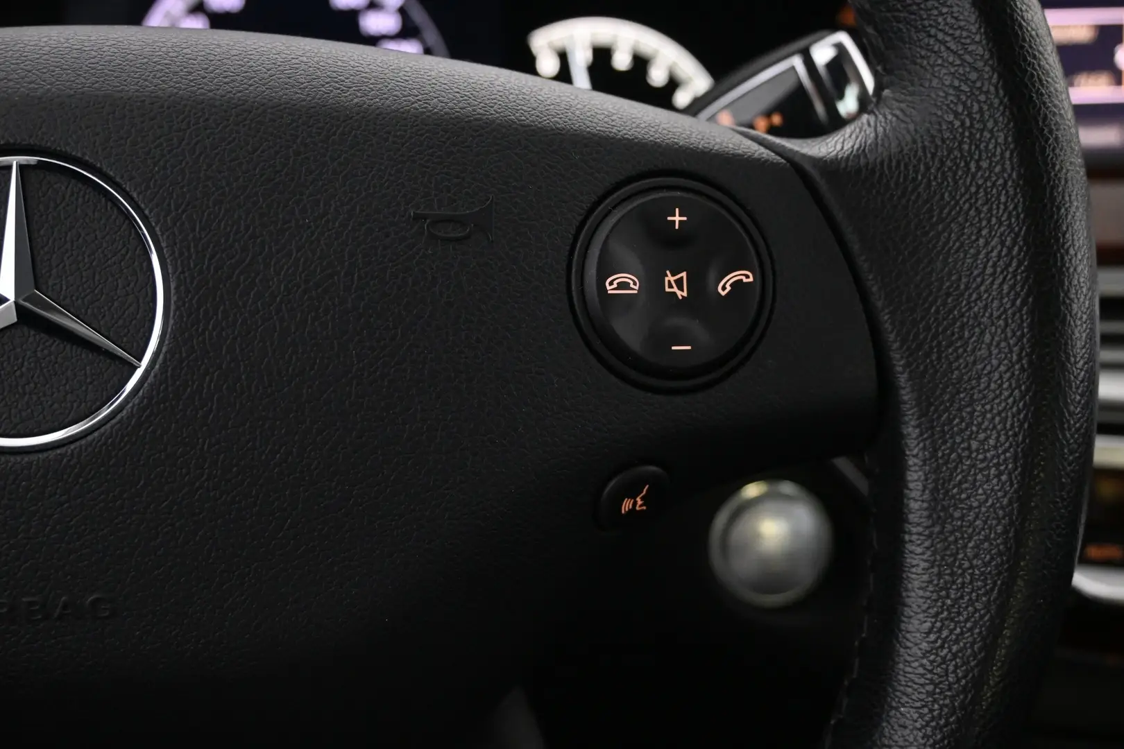 Car Image - 6I3wf5kPLuSaazfxho3CTl