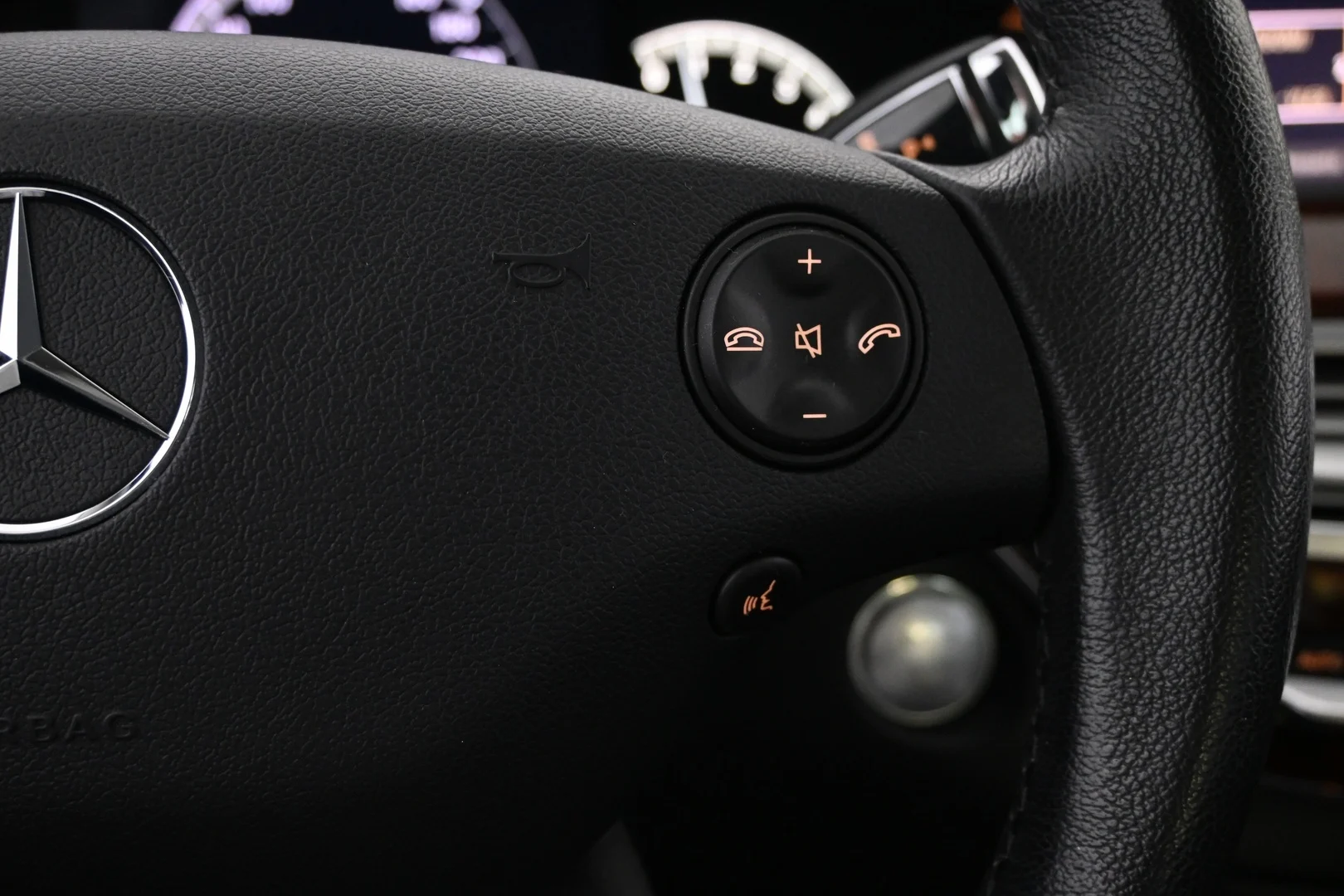 Car Image - 6I3wf5kPLuSaazfxho3CTl