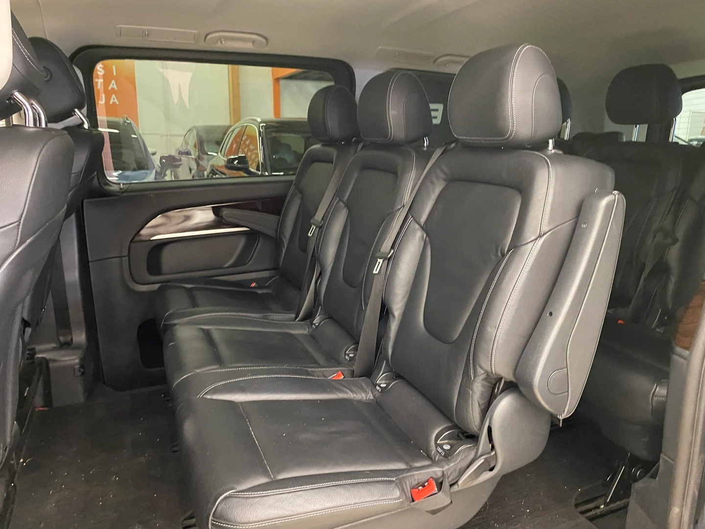Car Image - 7dbOvq9v4OGVwDZ3Lk0wxo