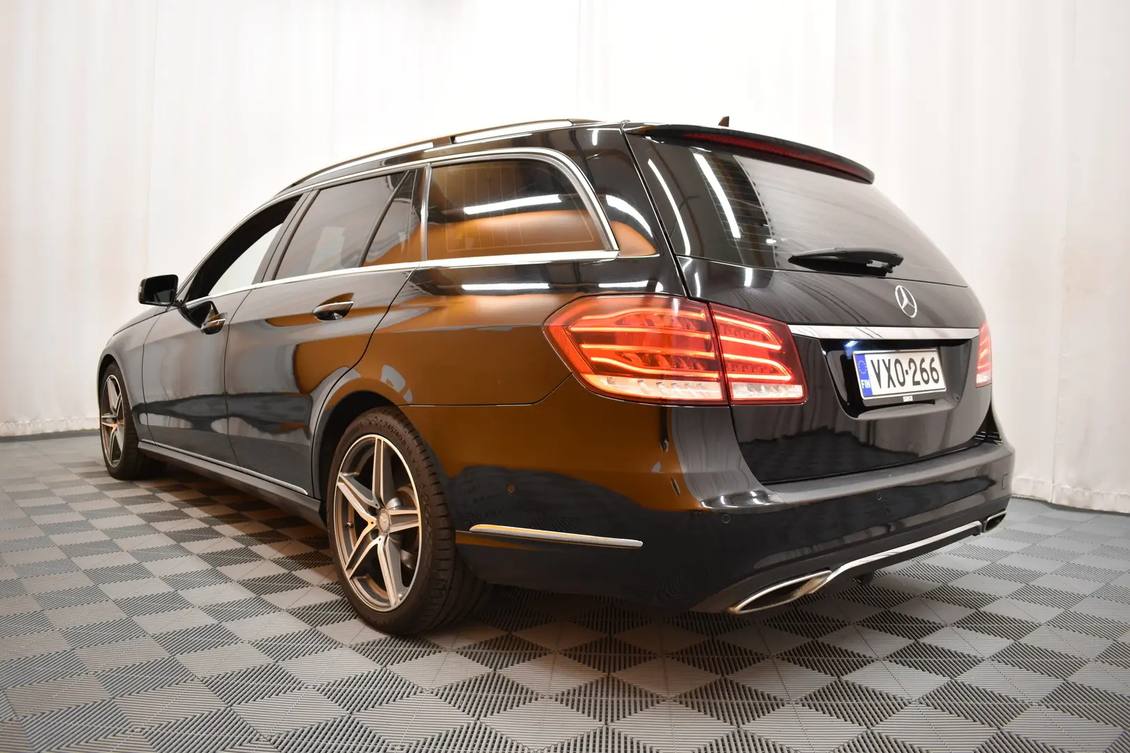 Car Image - 5elYf80JxuBhuMjtxi5uoS