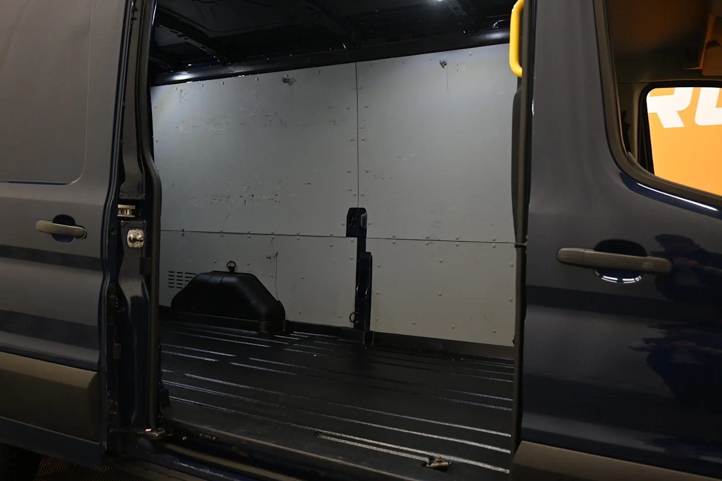 Car Image - FM9l360Cb0BOVDy6NKXrm