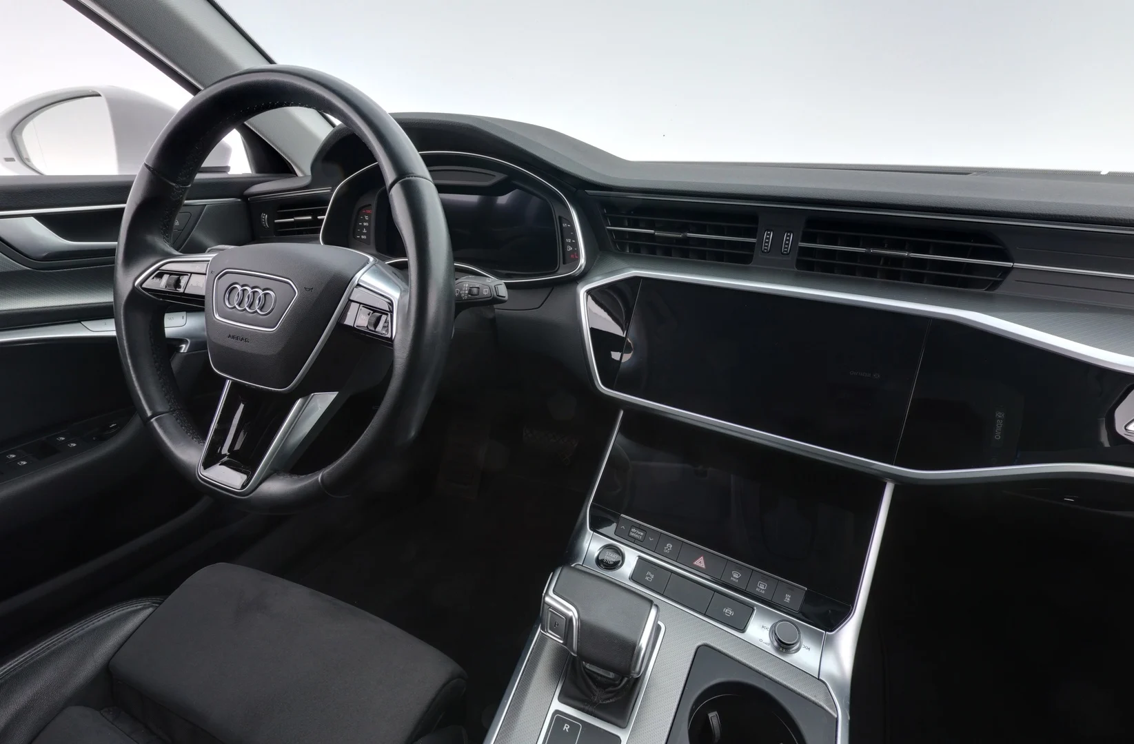 Car Image - 4Oc2hT5qLPFWWkIOxfD4Rr