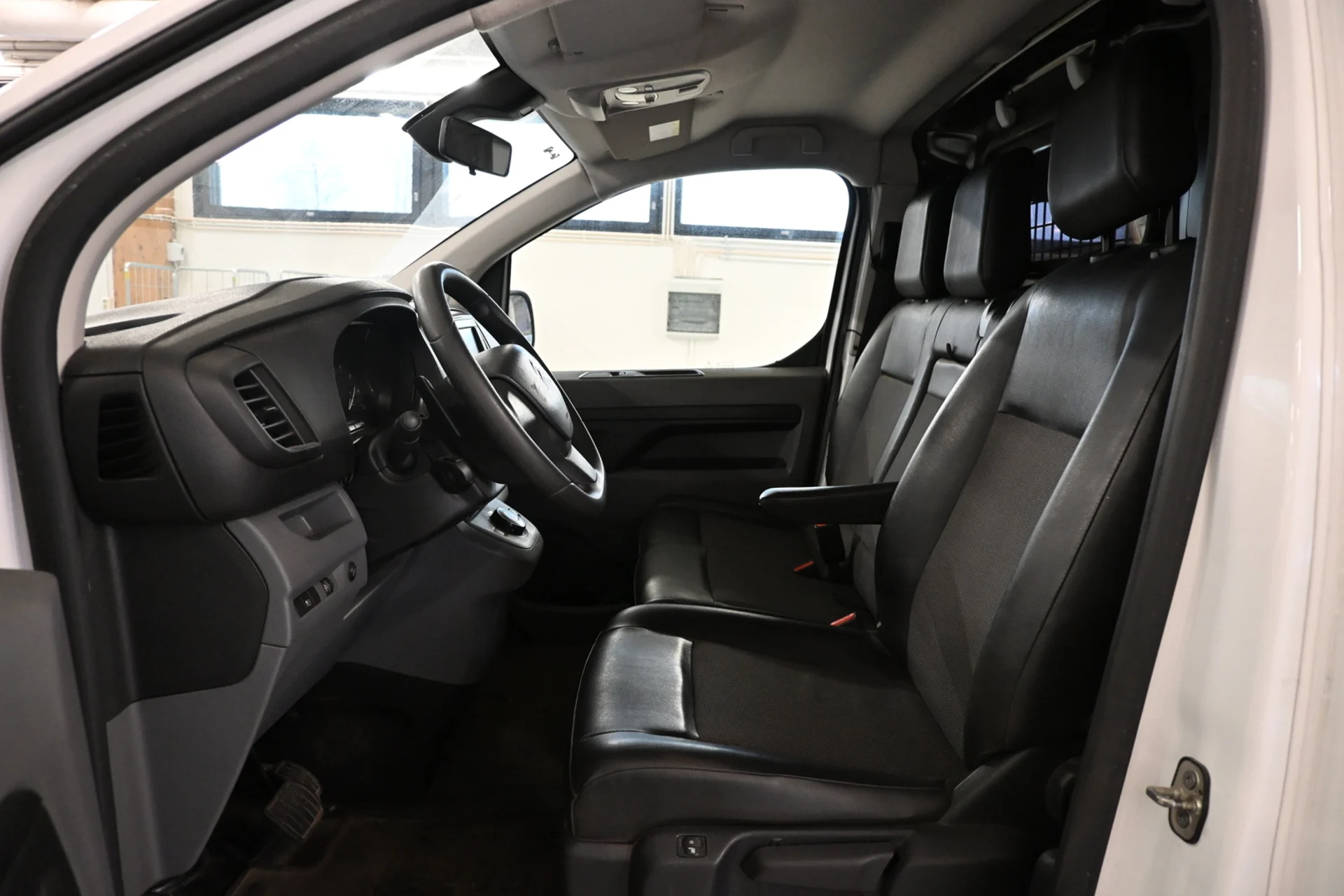 Car Image - 2DFrer68pNGwaO7SaH4HCR