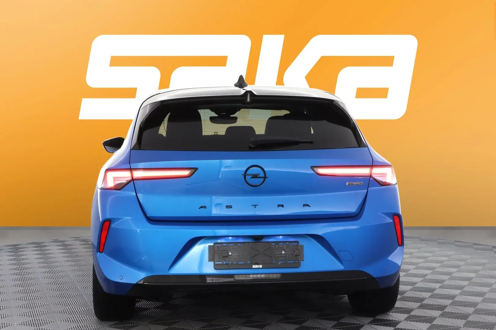 Car Image - oAJ9qpySy96LXucEzympd