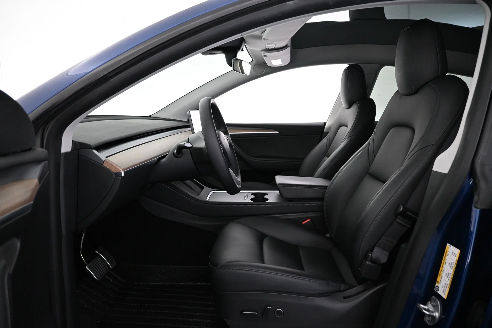 Car Image - 3iBR2LpILMvVCFuK7OfxeR