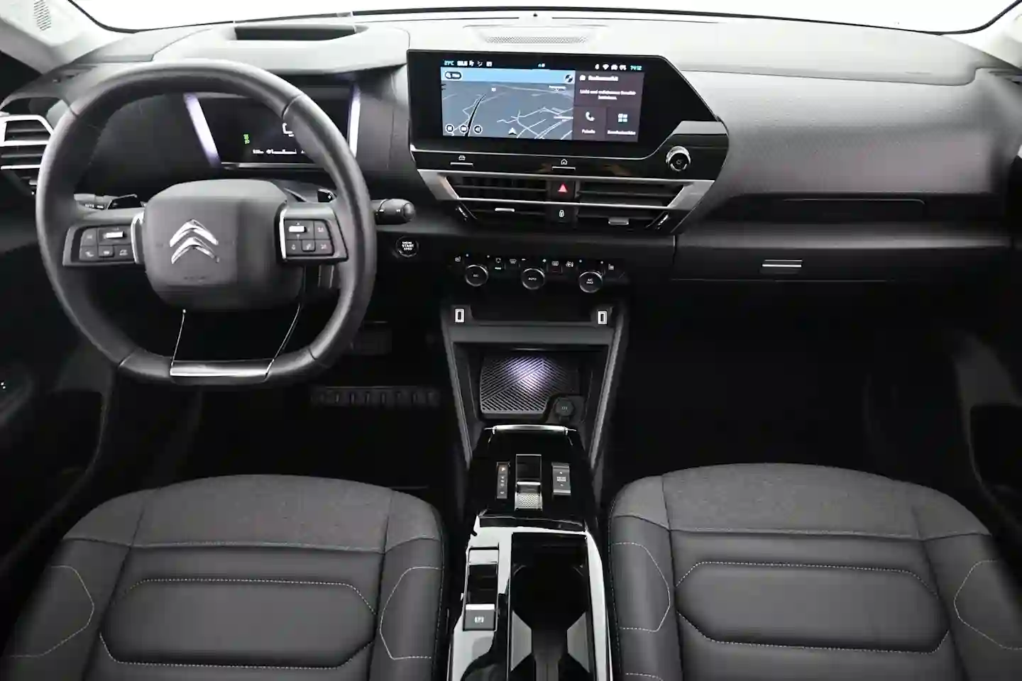 Car Image - 4Vmc8OE0AMLHzTmv4Z4aT7