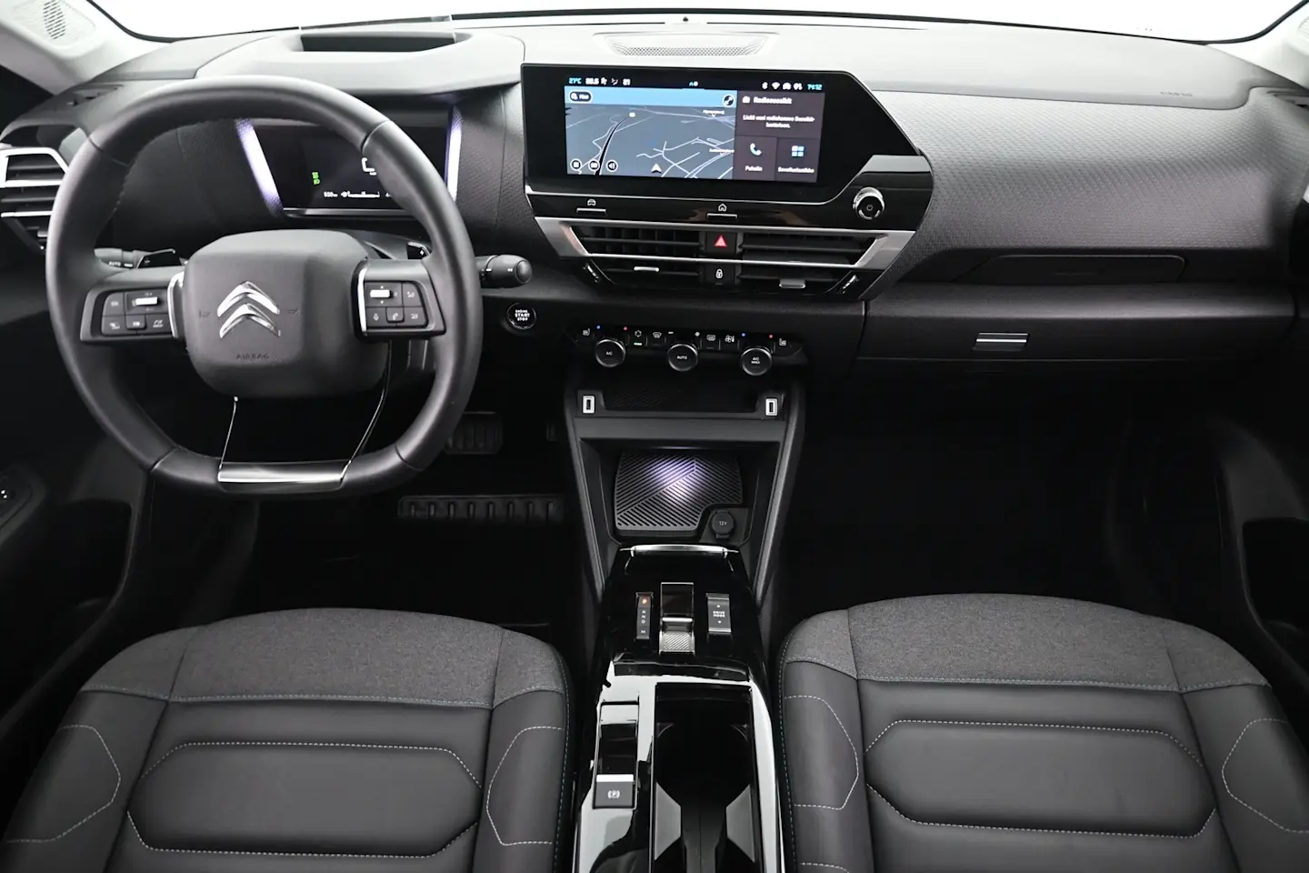 Car Image - 4Vmc8OE0AMLHzTmv4Z4aT7