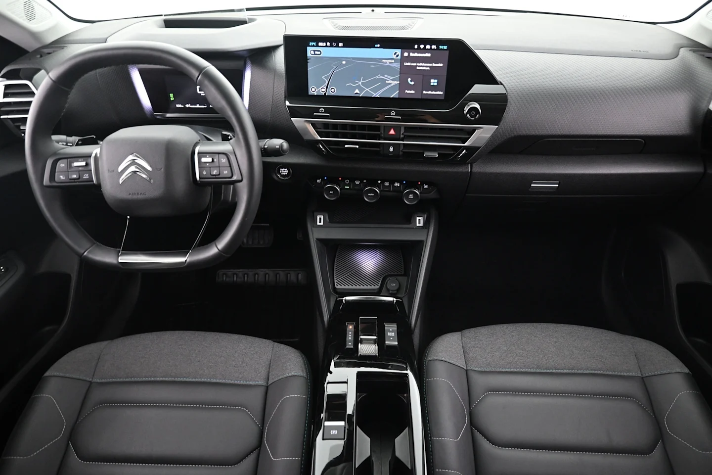 Car Image - 4Vmc8OE0AMLHzTmv4Z4aT7