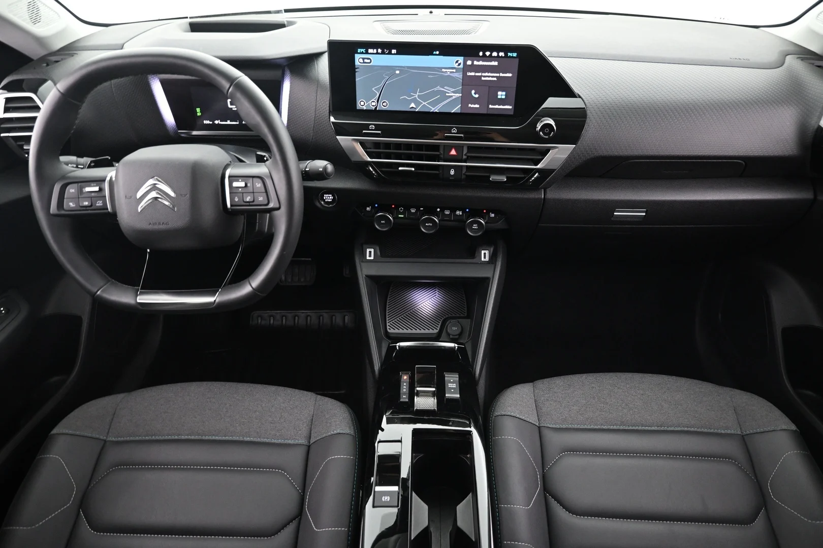 Car Image - 4Vmc8OE0AMLHzTmv4Z4aT7