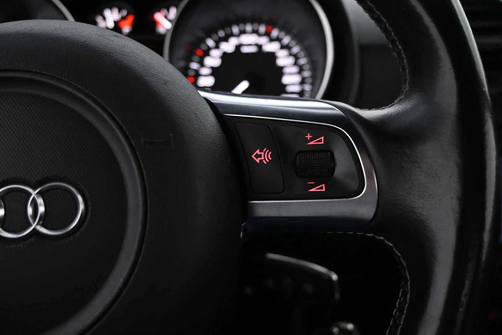 Car Image - 2ssLcPinjsdinJ2e2BcrNG