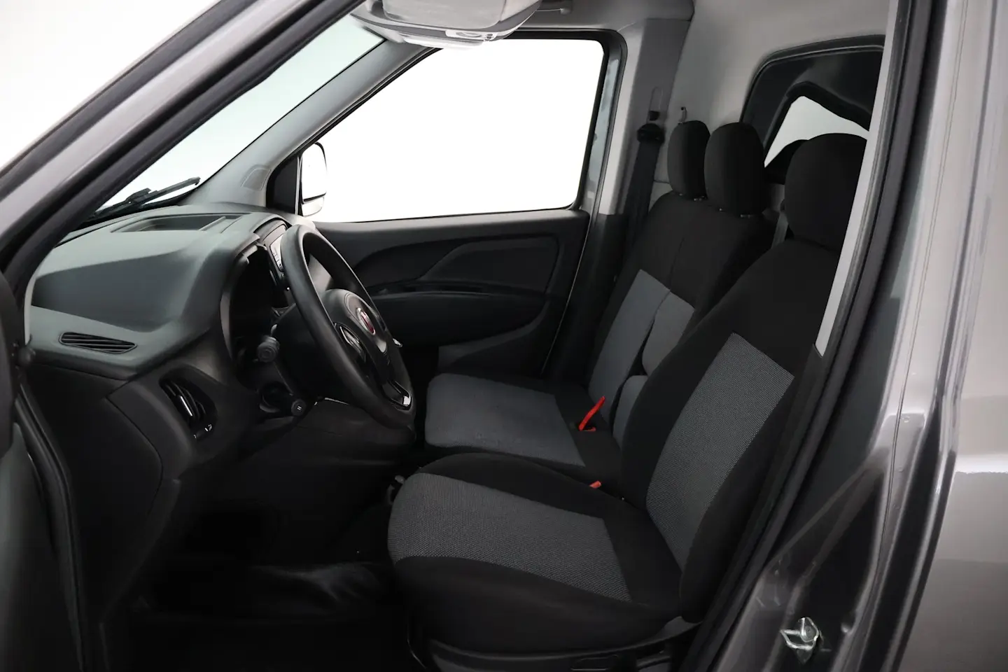 Car Image - 5PJVLxg6FoVoGIE7uzC5Sn